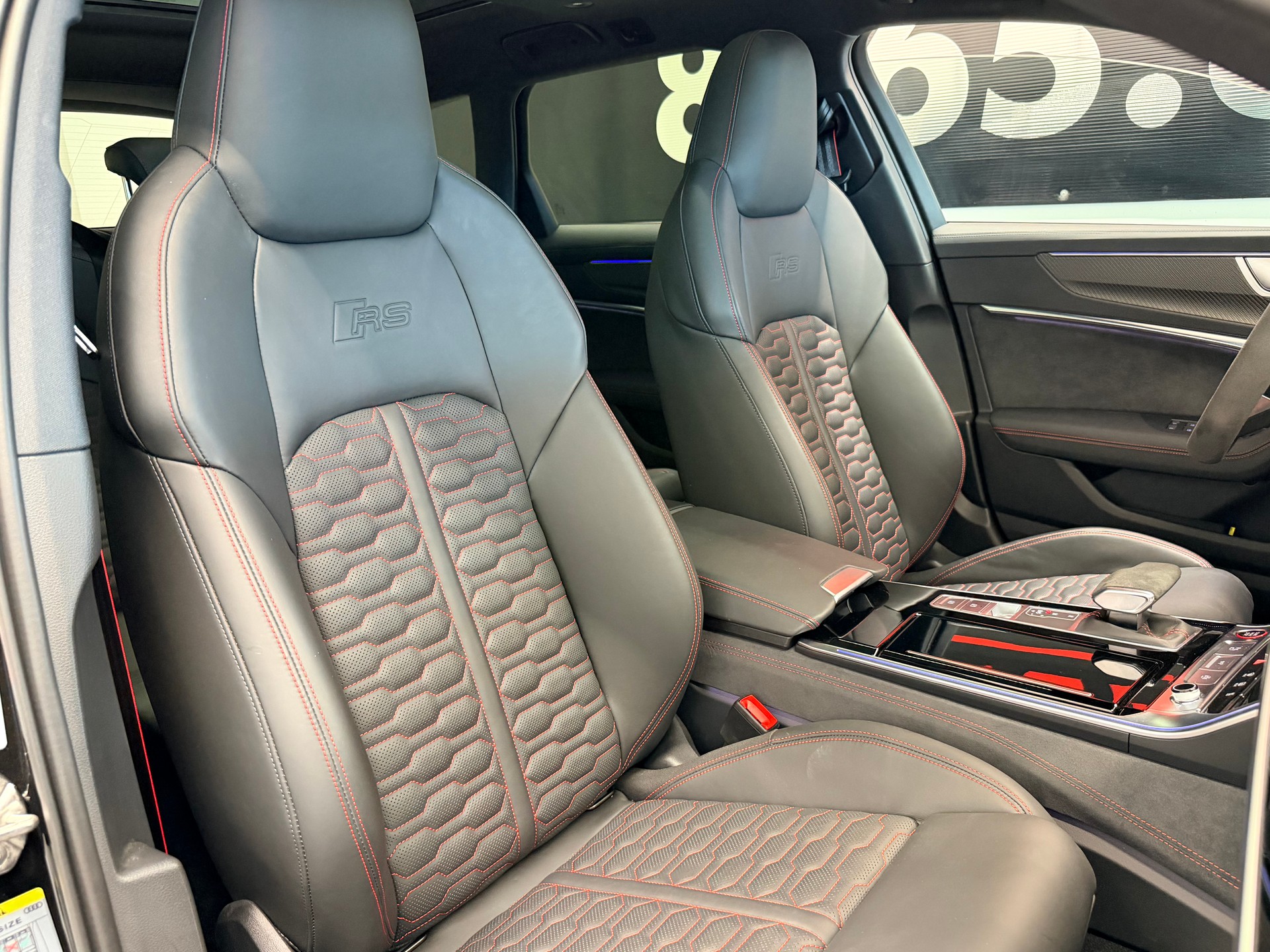 AUDI RS6 Avant 4.0 TFSI V8 Performance quattro-image-21