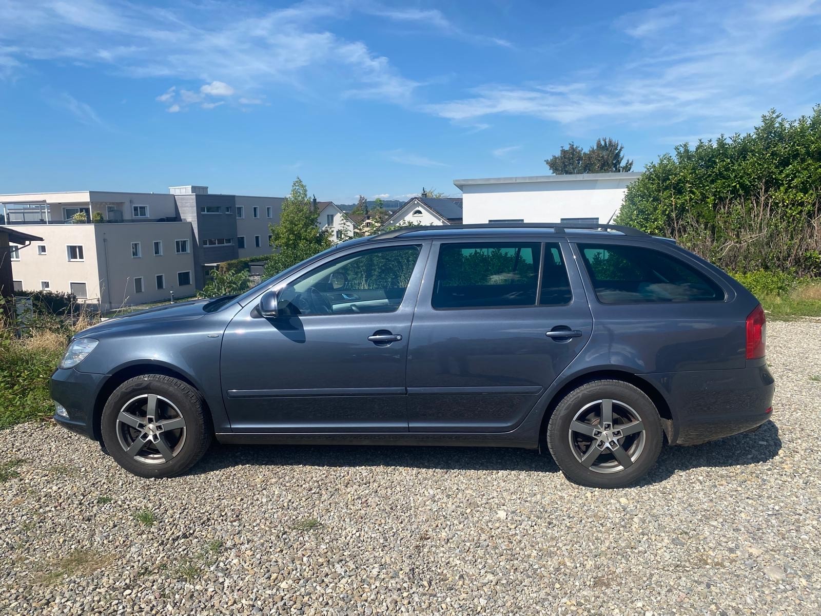 SKODA Octavia Combi 1.8 TSI Swiss Adventure 4x4-image-3