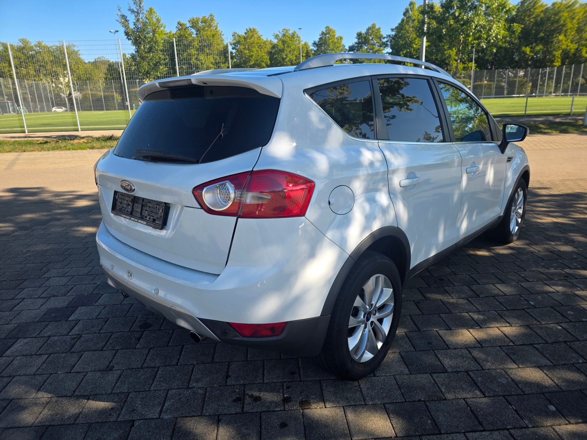 FORD Kuga 2.0 TDCi Carving 4WD-image-6