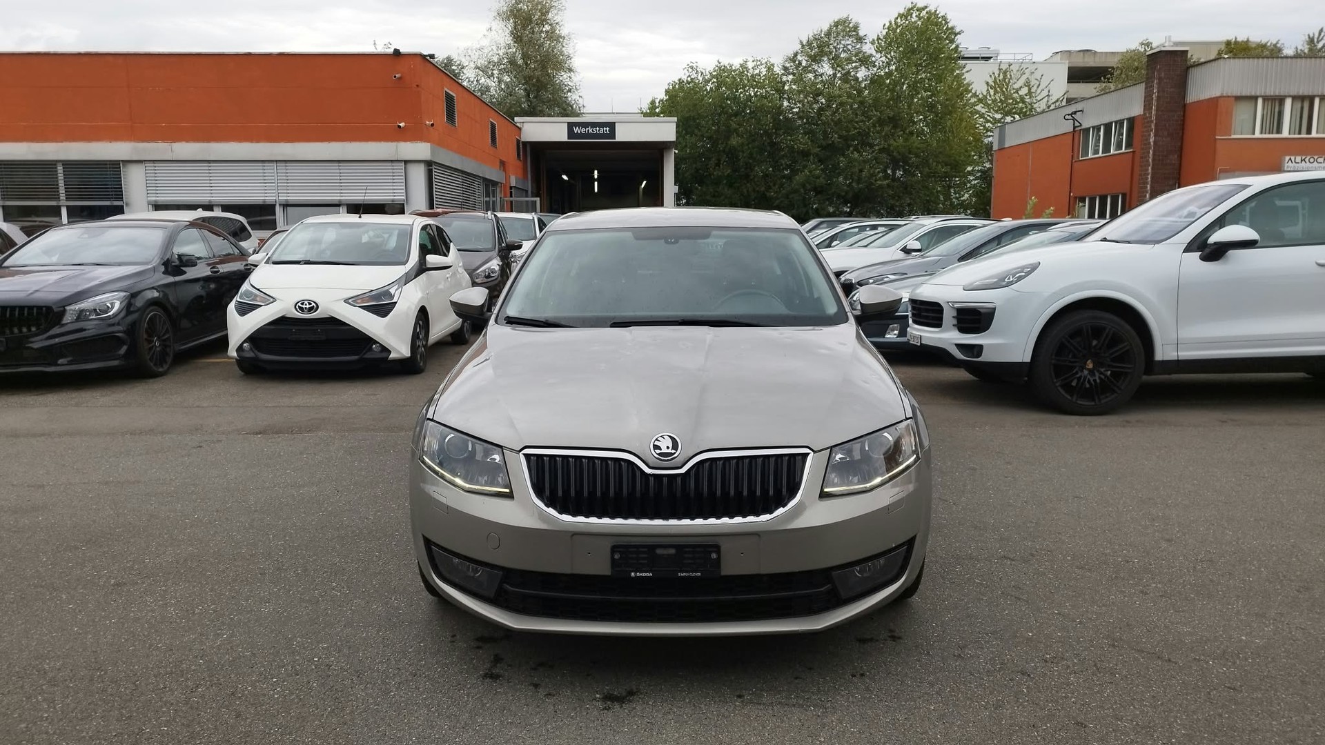 SKODA Octavia 1.8 TSI Elegance DSG-image-3