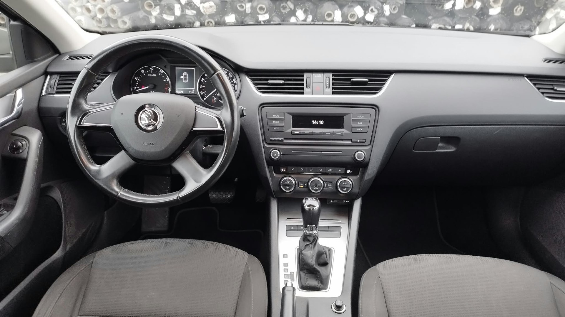 SKODA Octavia 1.8 TSI Elegance DSG-image-14