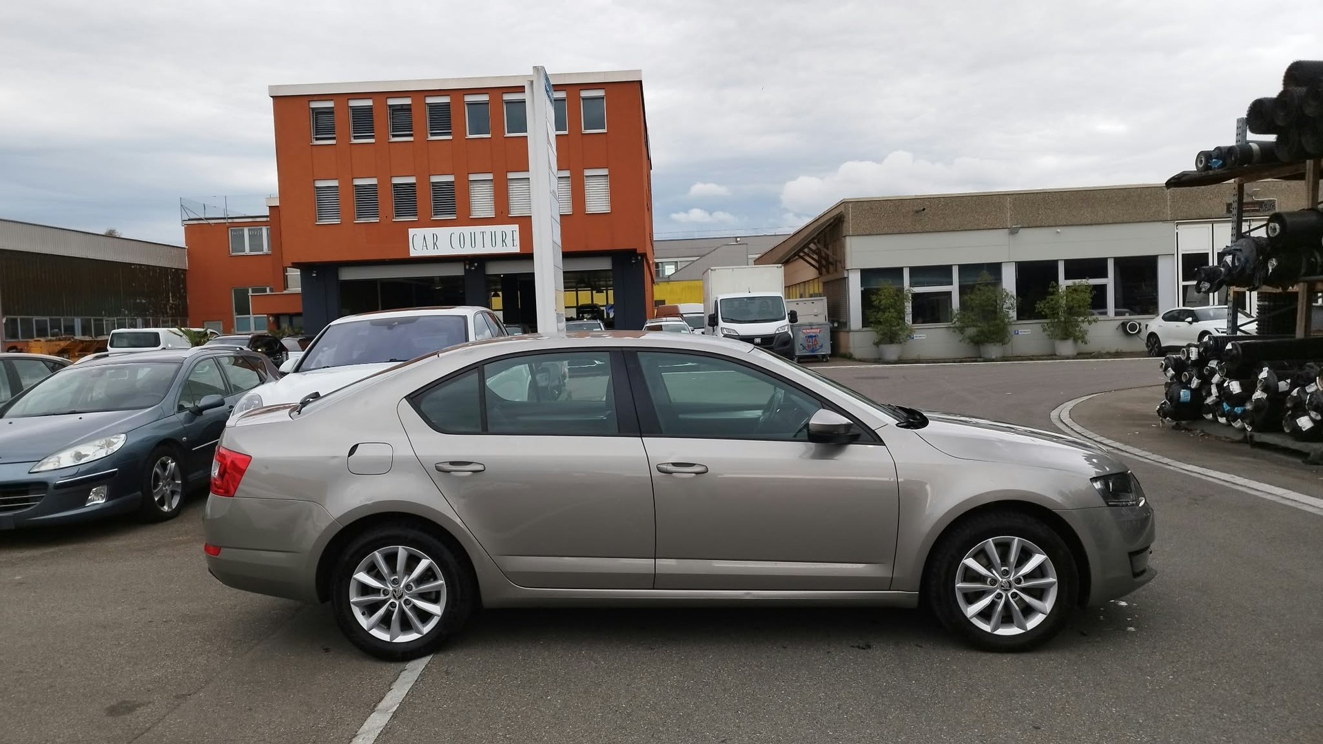 SKODA Octavia 1.8 TSI Elegance DSG-image-5