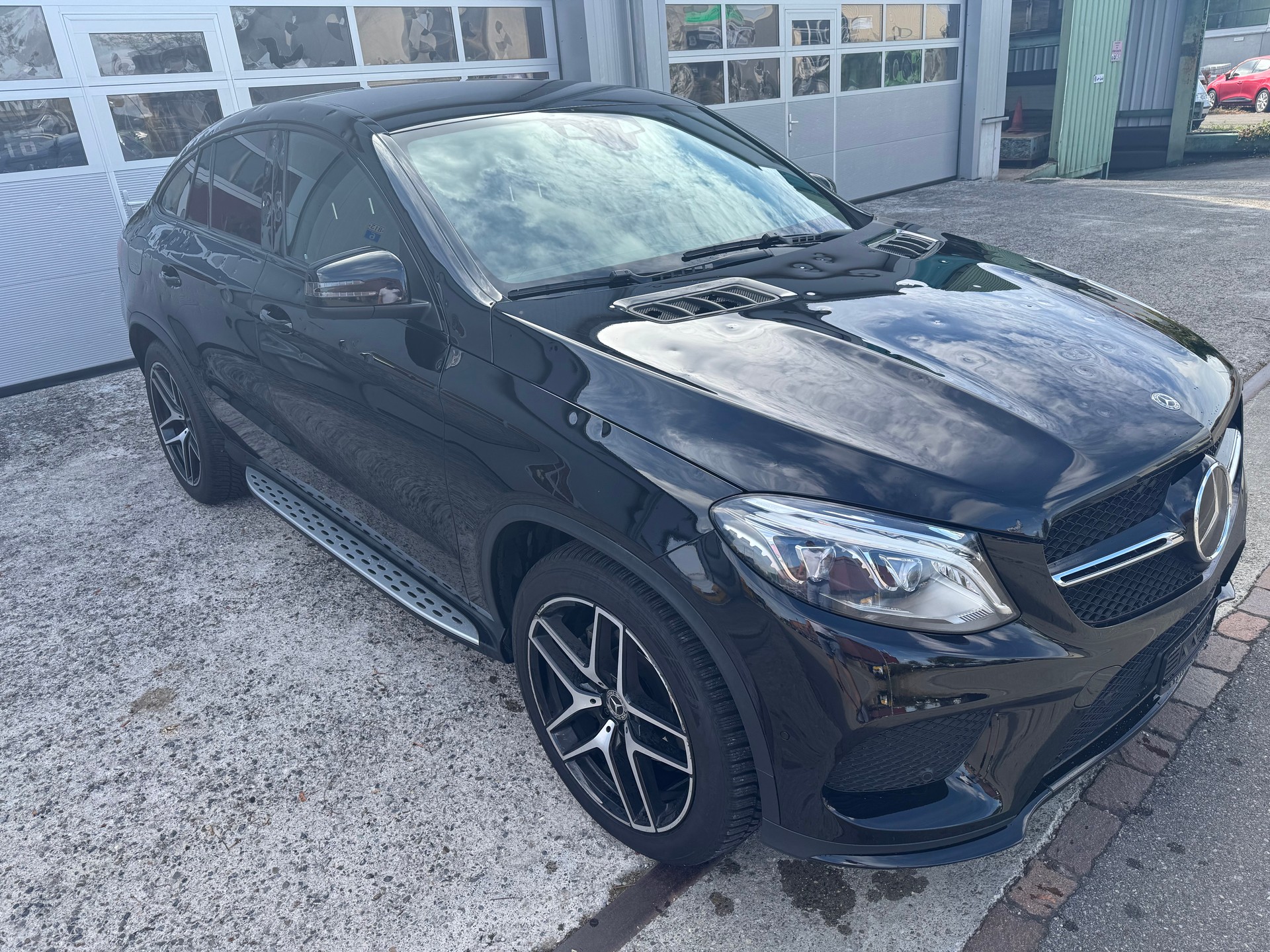 MERCEDES-BENZ GLE Coupé AMG 350 d 4Matic 9G-Tronic-image-2