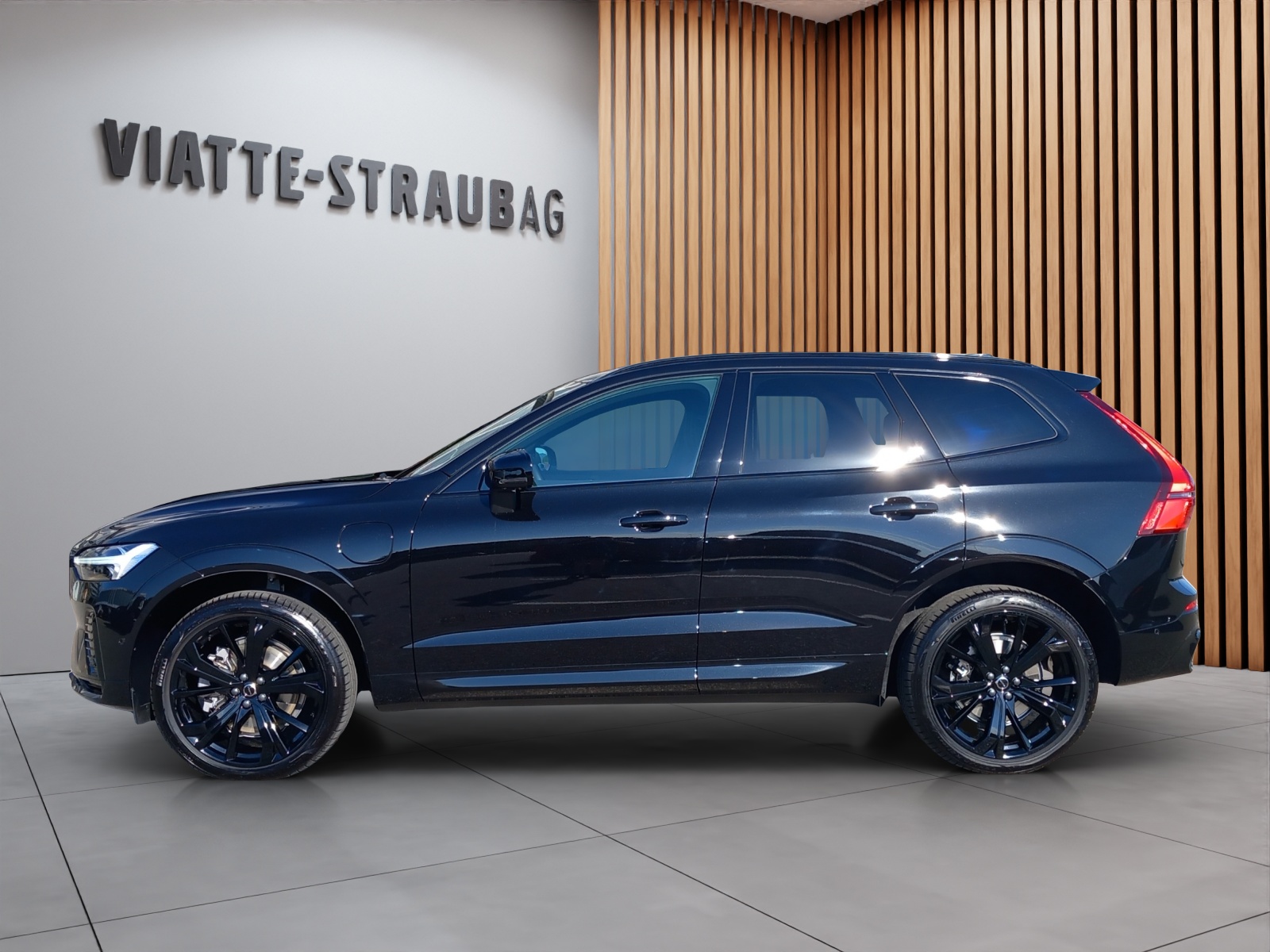 VOLVO XC60 2.0 T8 TE Black Edition eAWD-image-1