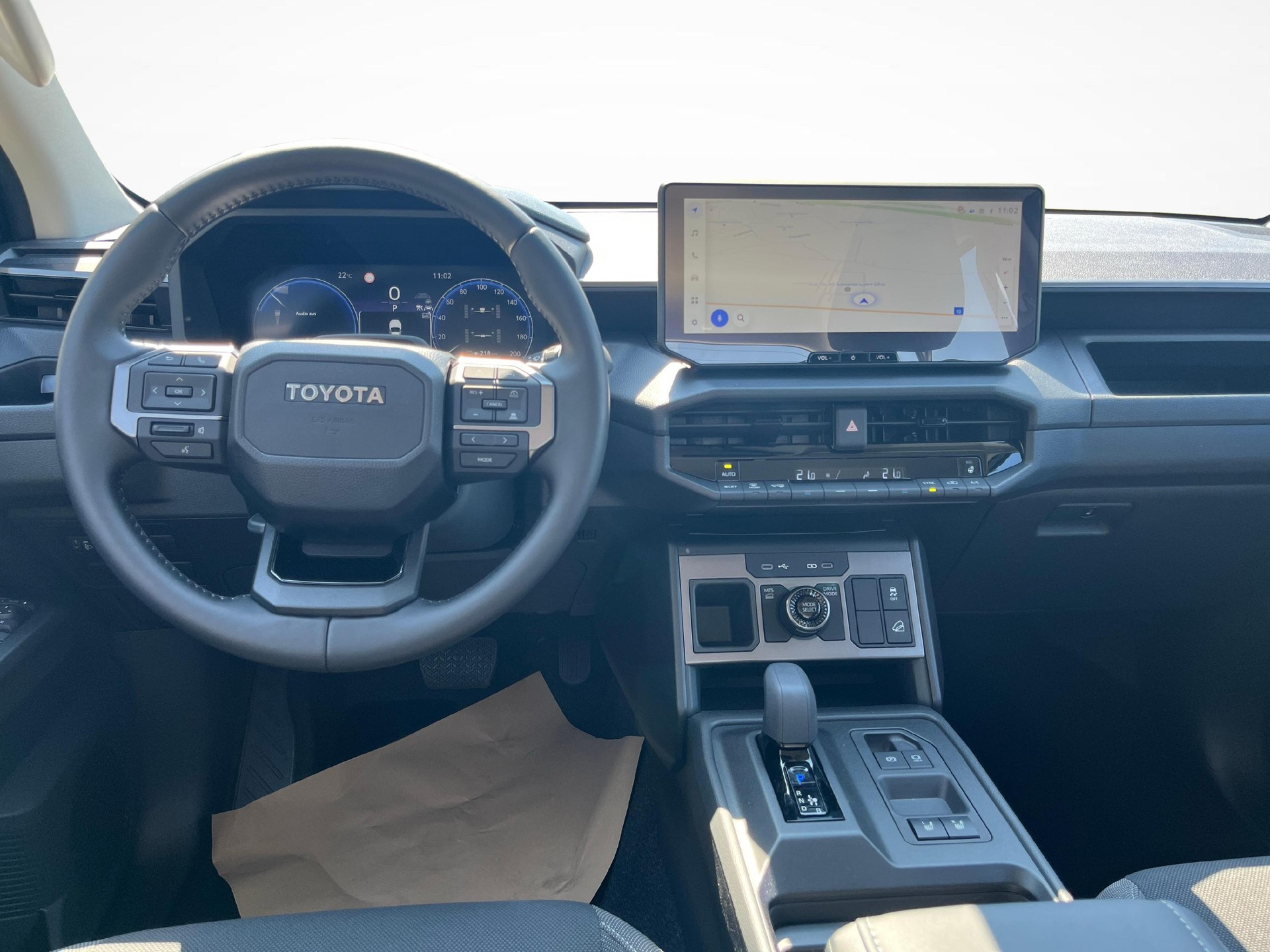 TOYOTA Hilux Double Cab.-Pick-up 59KWh Comfort-image-8