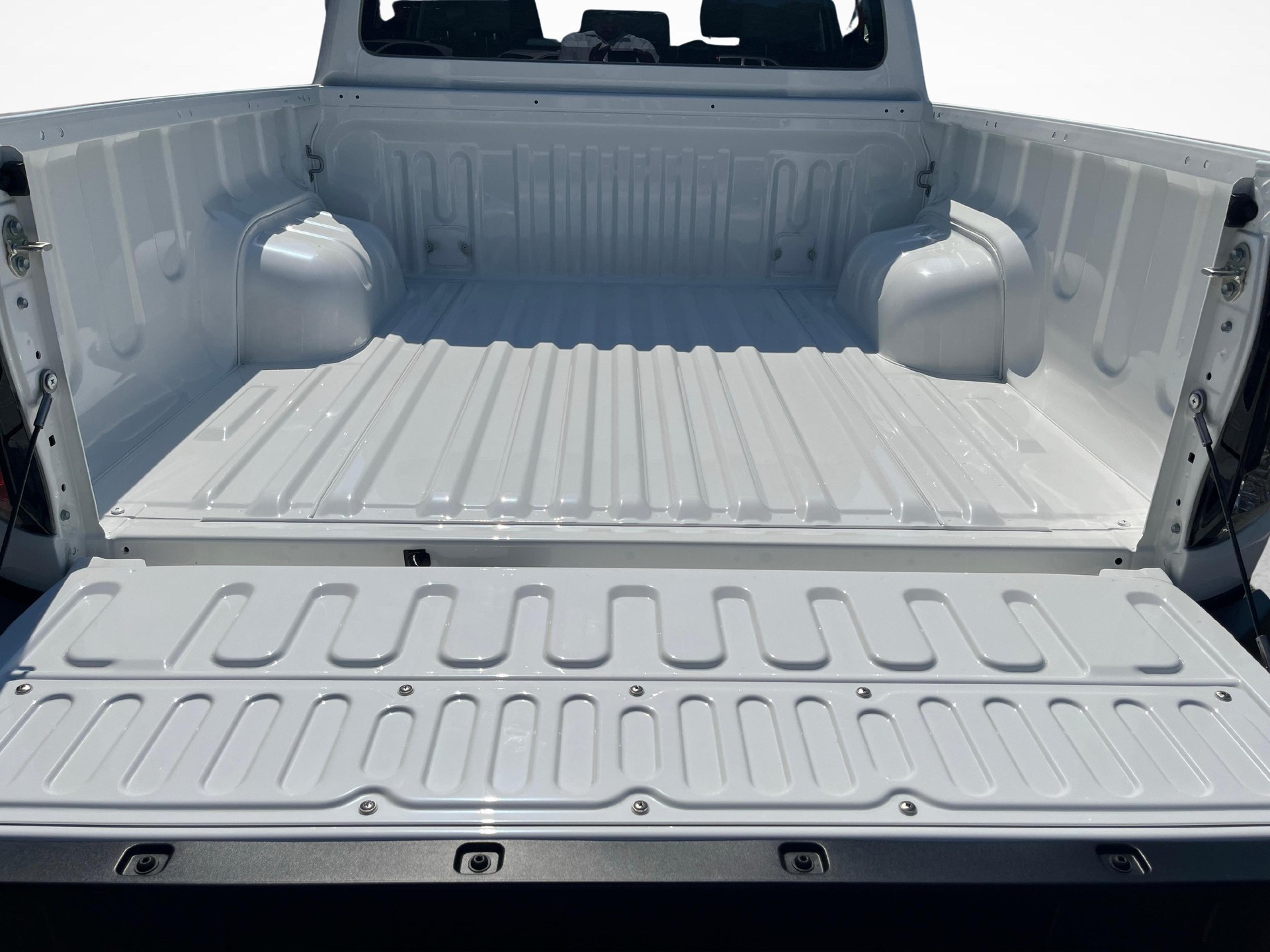 TOYOTA Hilux Double Cab.-Pick-up 59KWh Comfort-image-11