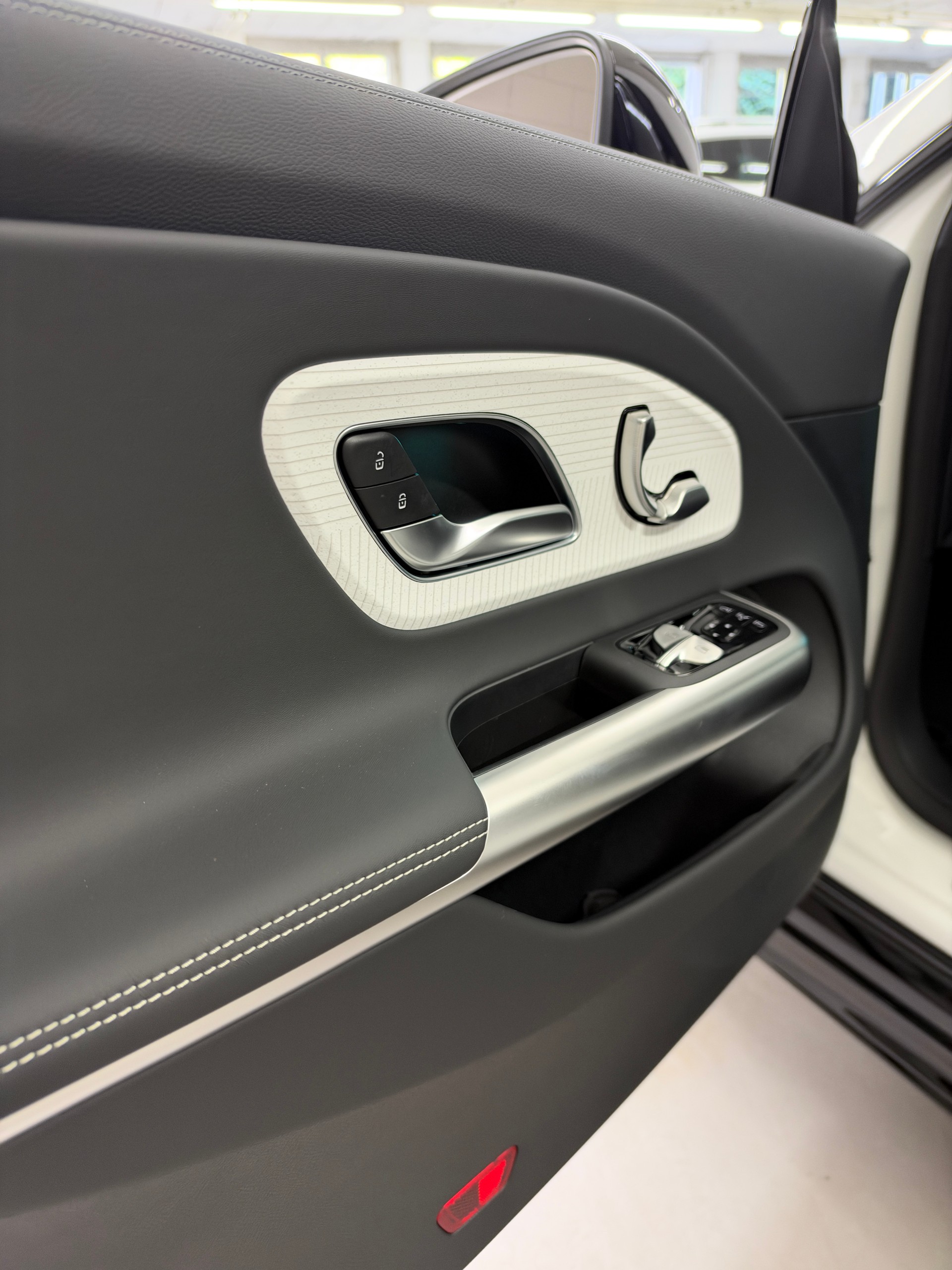 MERCEDES-BENZ CLA Shooting Brake 220 4Matic-image-7