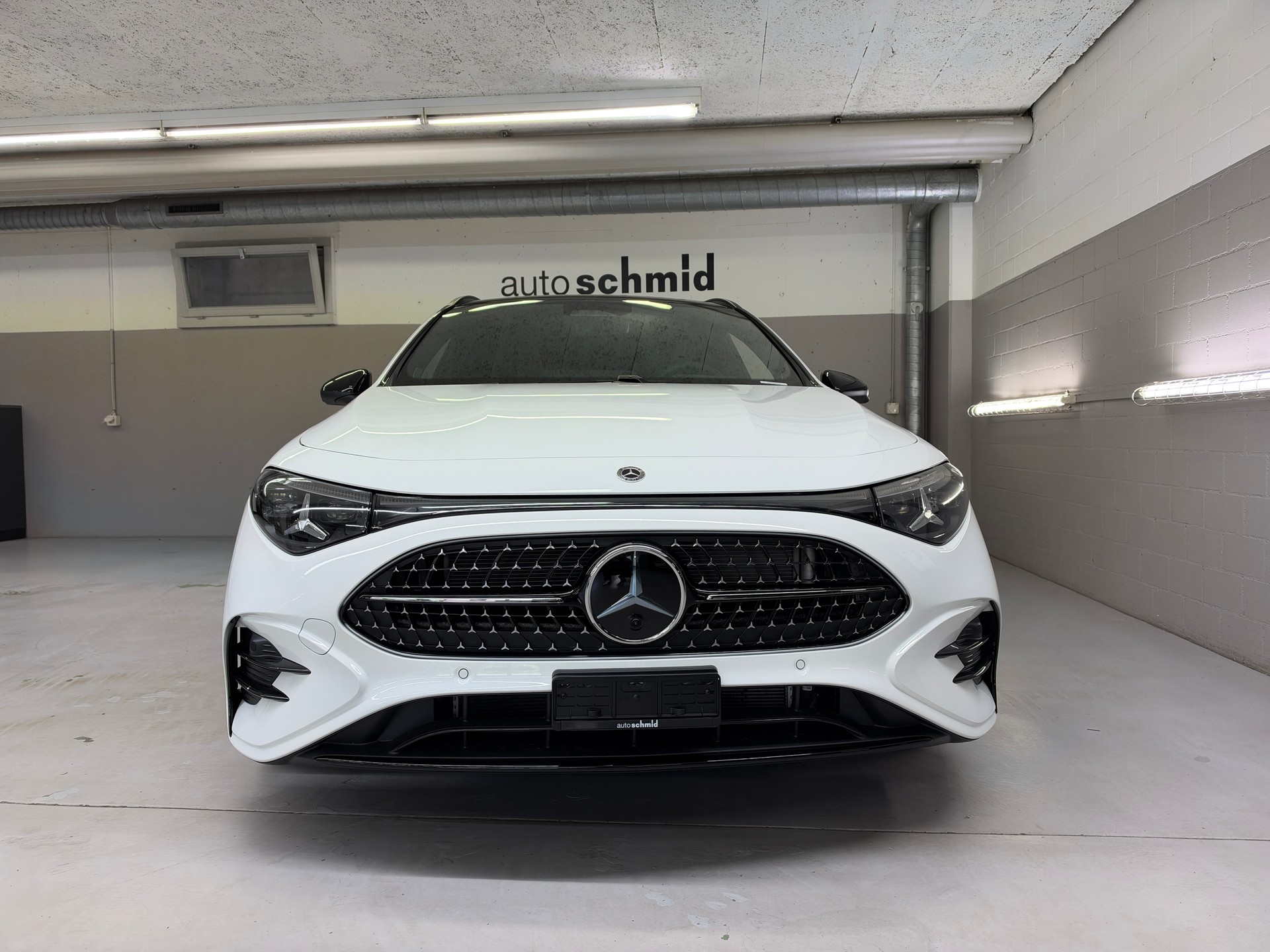 MERCEDES-BENZ CLA Shooting Brake 220 4Matic-image-2