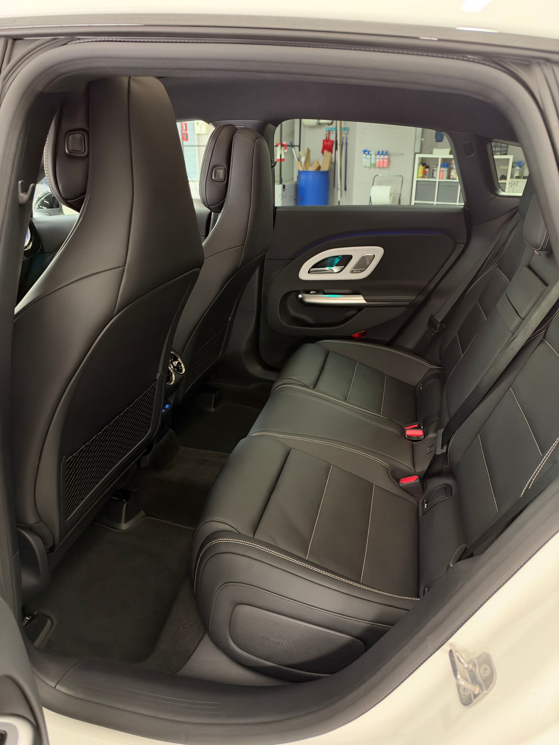 MERCEDES-BENZ CLA Shooting Brake 220 4Matic-image-11