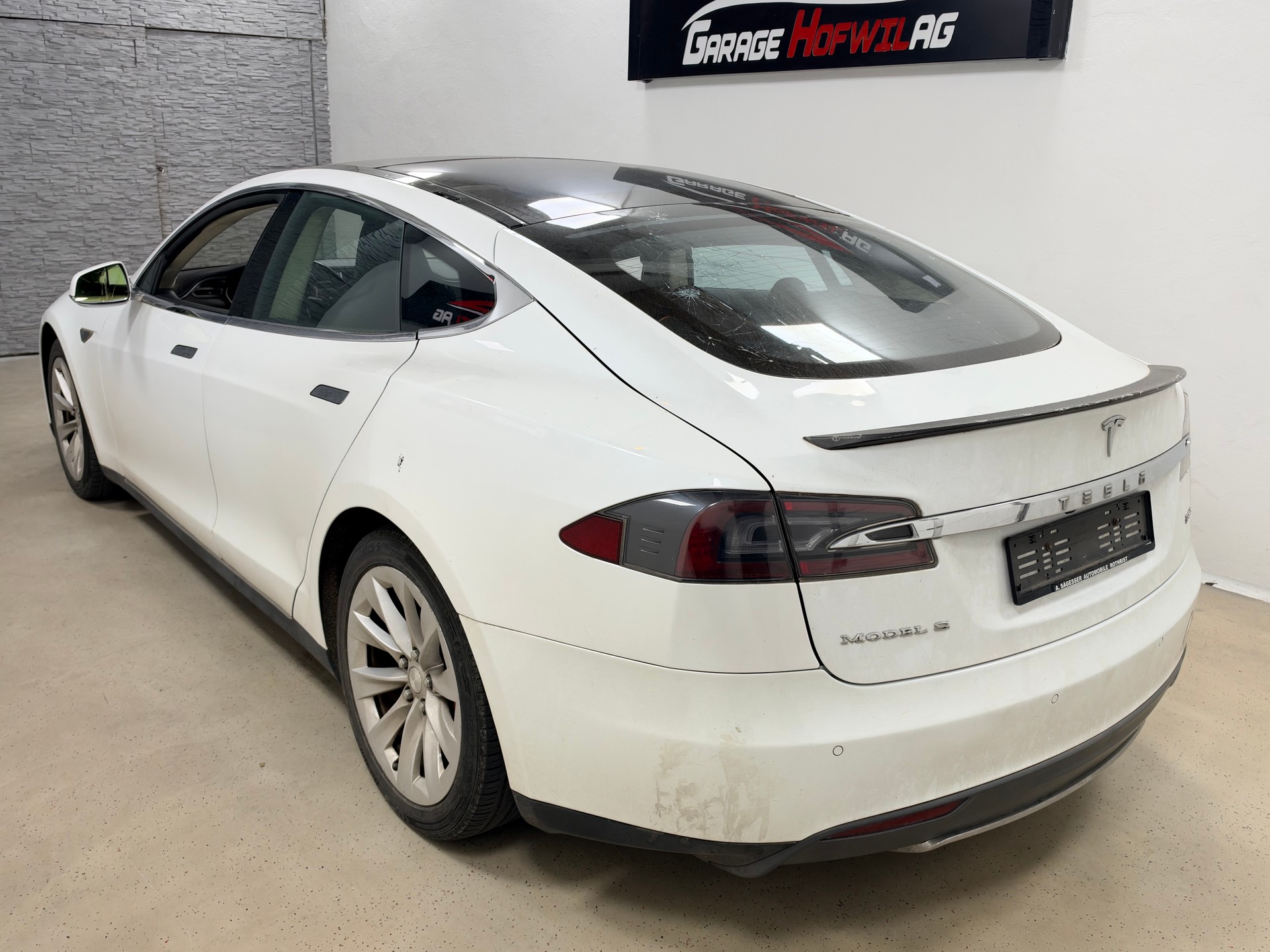 TESLA Model S 85 Performance FREE SUPERCHARGER-image-5