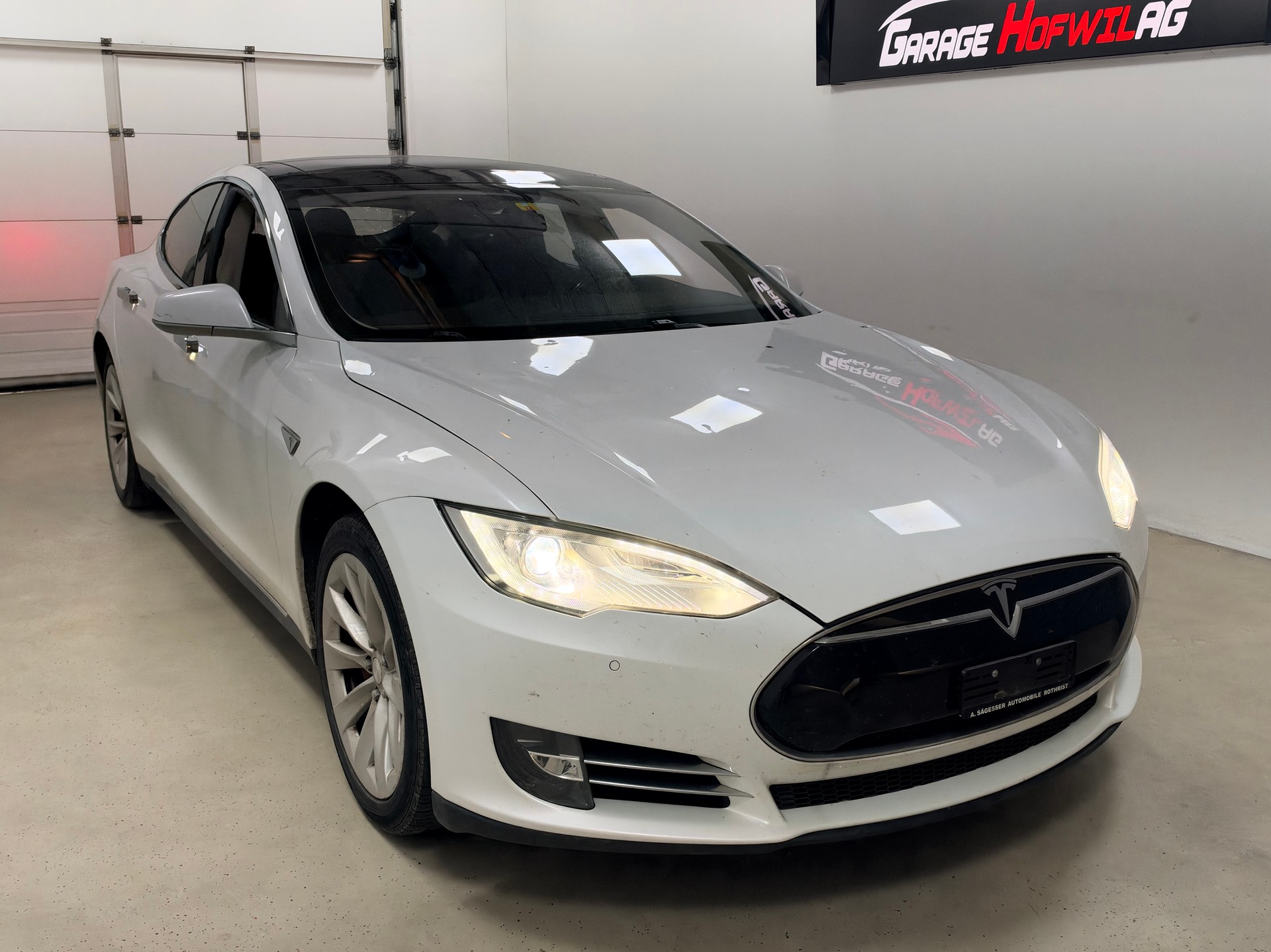 TESLA Model S 85 Performance FREE SUPERCHARGER-image-3