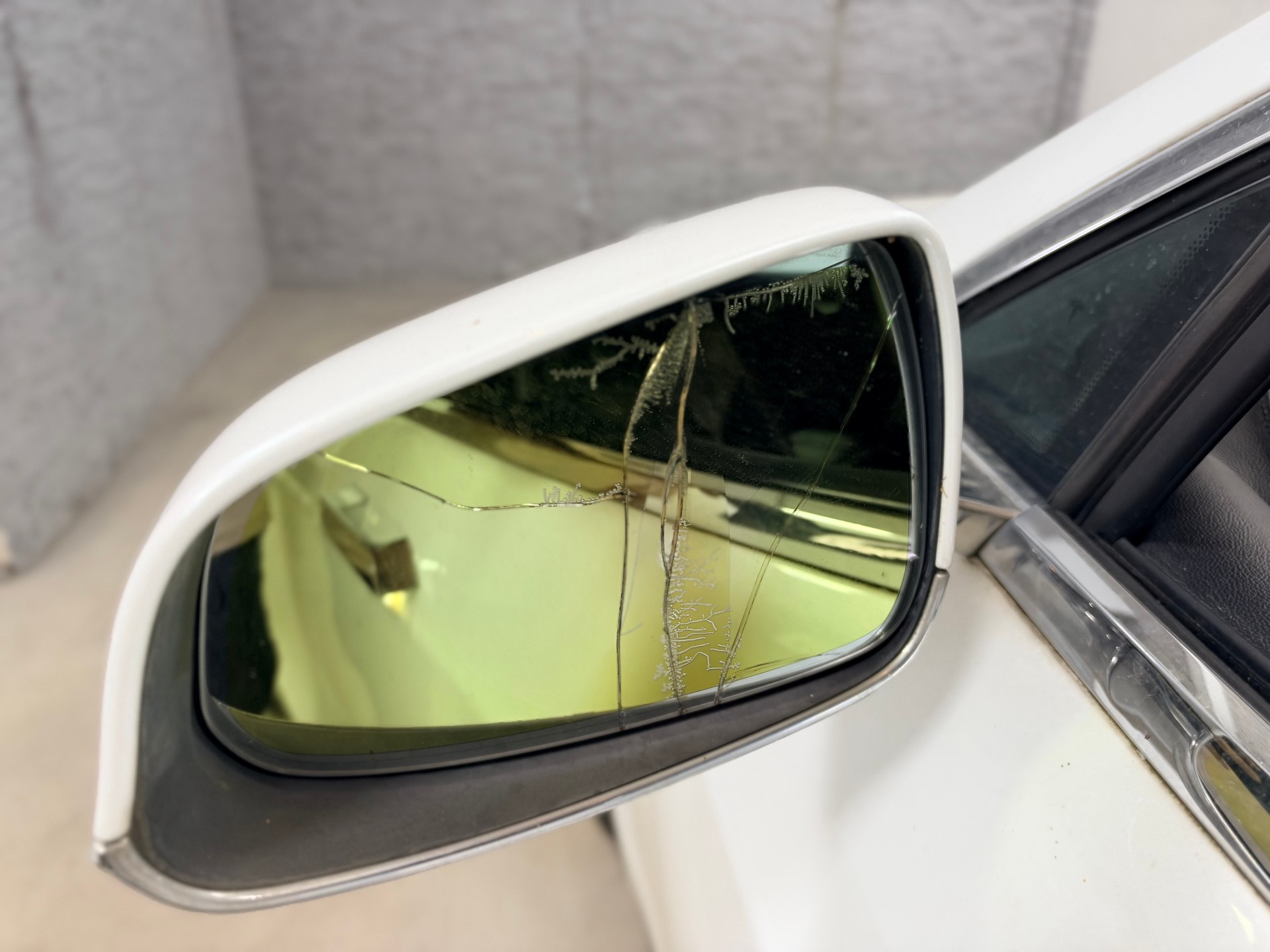 TESLA Model S 85 Performance FREE SUPERCHARGER-image-15
