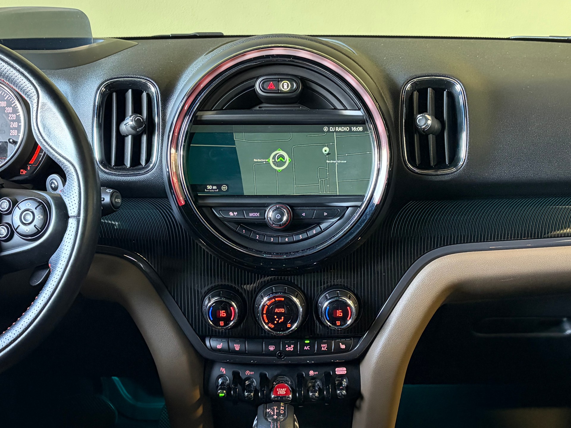 MINI Countryman Cooper S ALL4 Steptronic *CH-Fahrzeug*Panoramadach*Ab MFK*-image-16