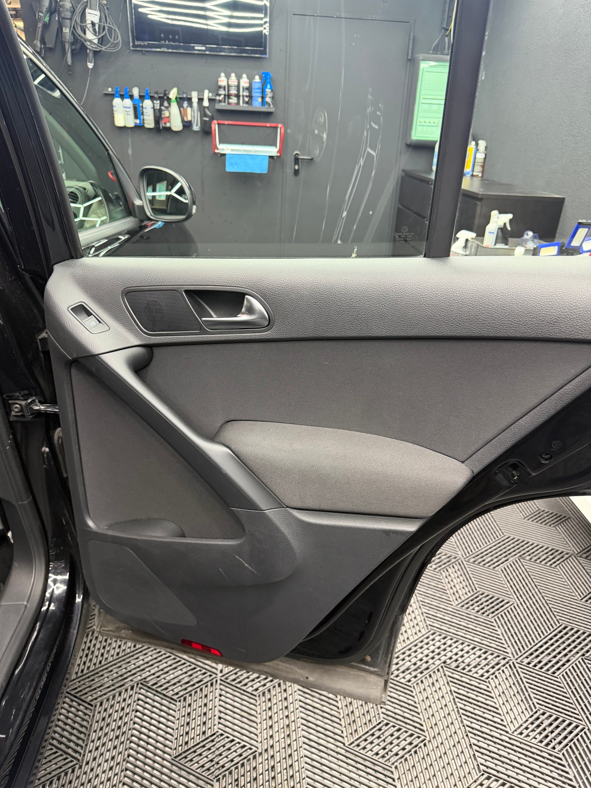 VW Tiguan 1.4 TSI BlueMotion Trend&Fun 4x2-image-13
