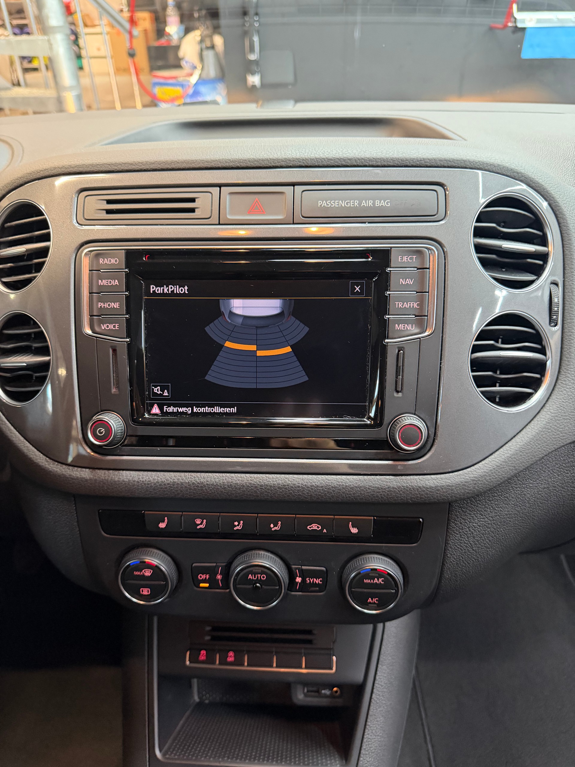 VW Tiguan 1.4 TSI BlueMotion Trend&Fun 4x2-image-18