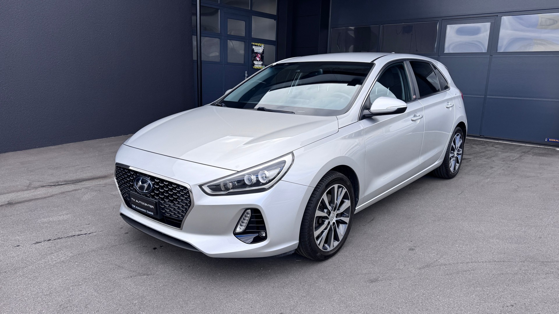 HYUNDAI i30 1.6 CRDi GO Plus-image-0