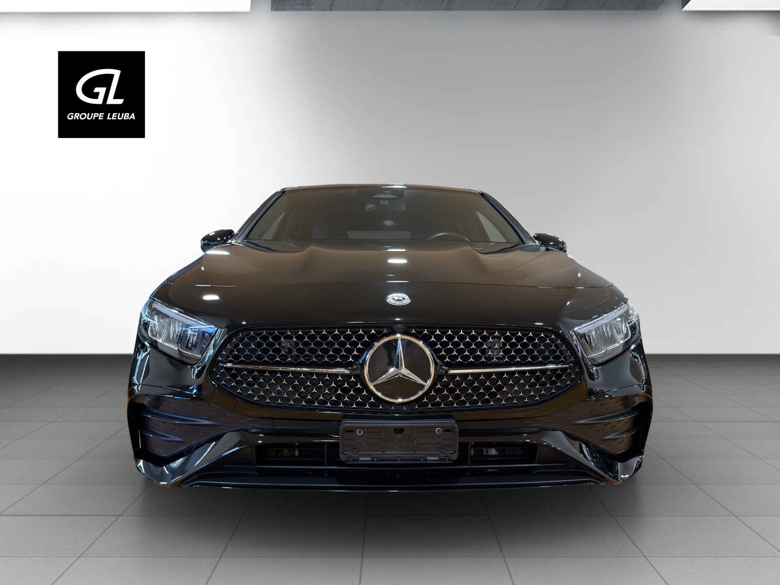 MERCEDES-BENZ A 200 AMG Line 7G-DCT-image-2