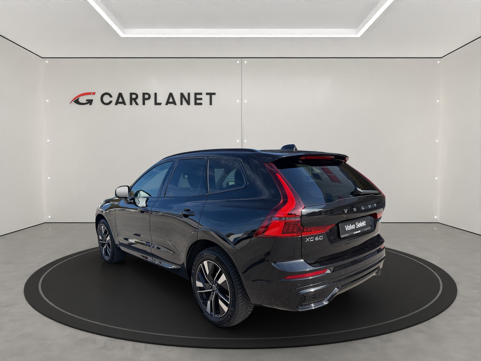 VOLVO XC60 2.0 T6 TE Plus Dark eAWD-image-2