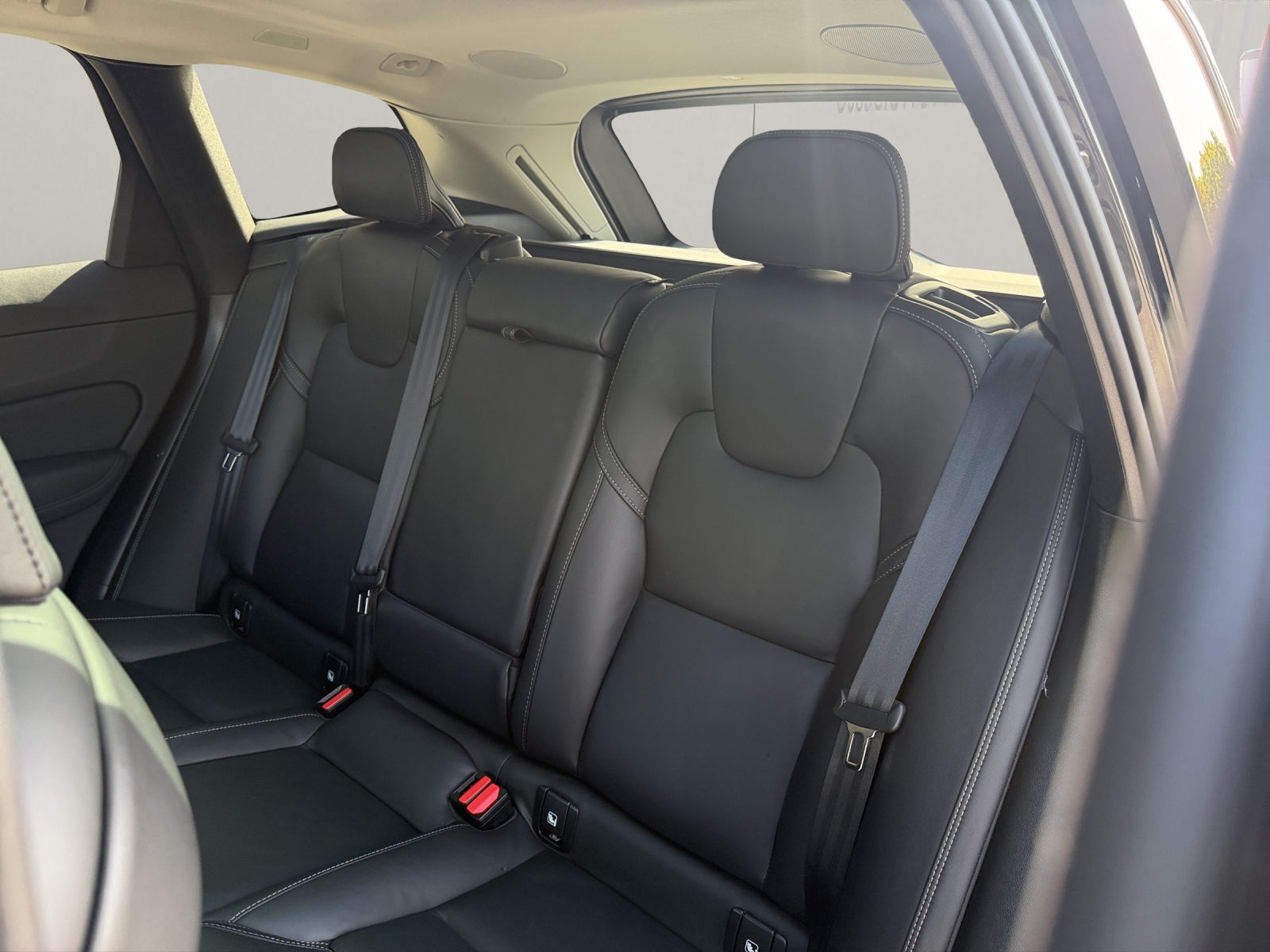 VOLVO XC60 2.0 T6 TE Plus Dark eAWD-image-13