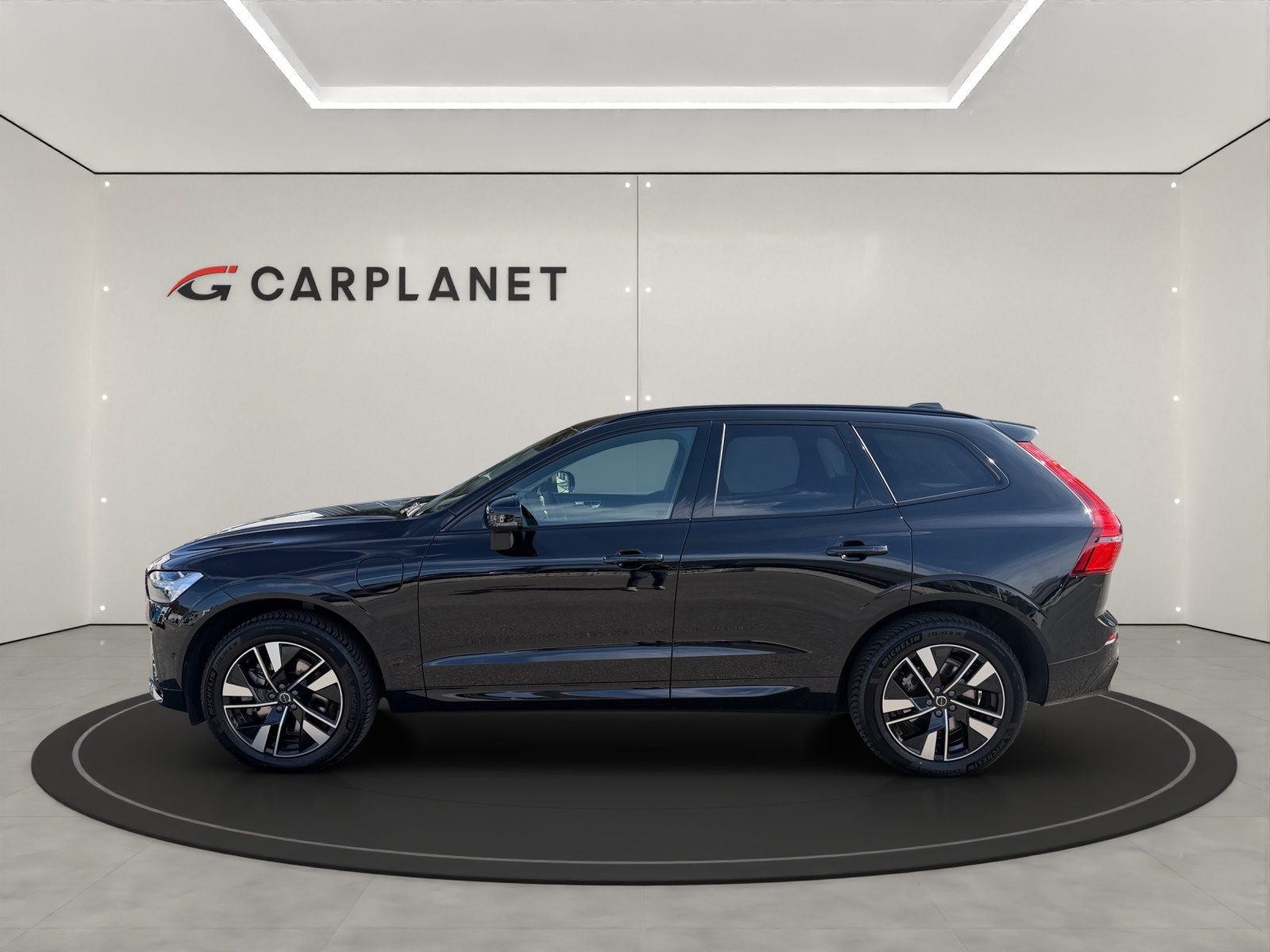 VOLVO XC60 2.0 T6 TE Plus Dark eAWD-image-1
