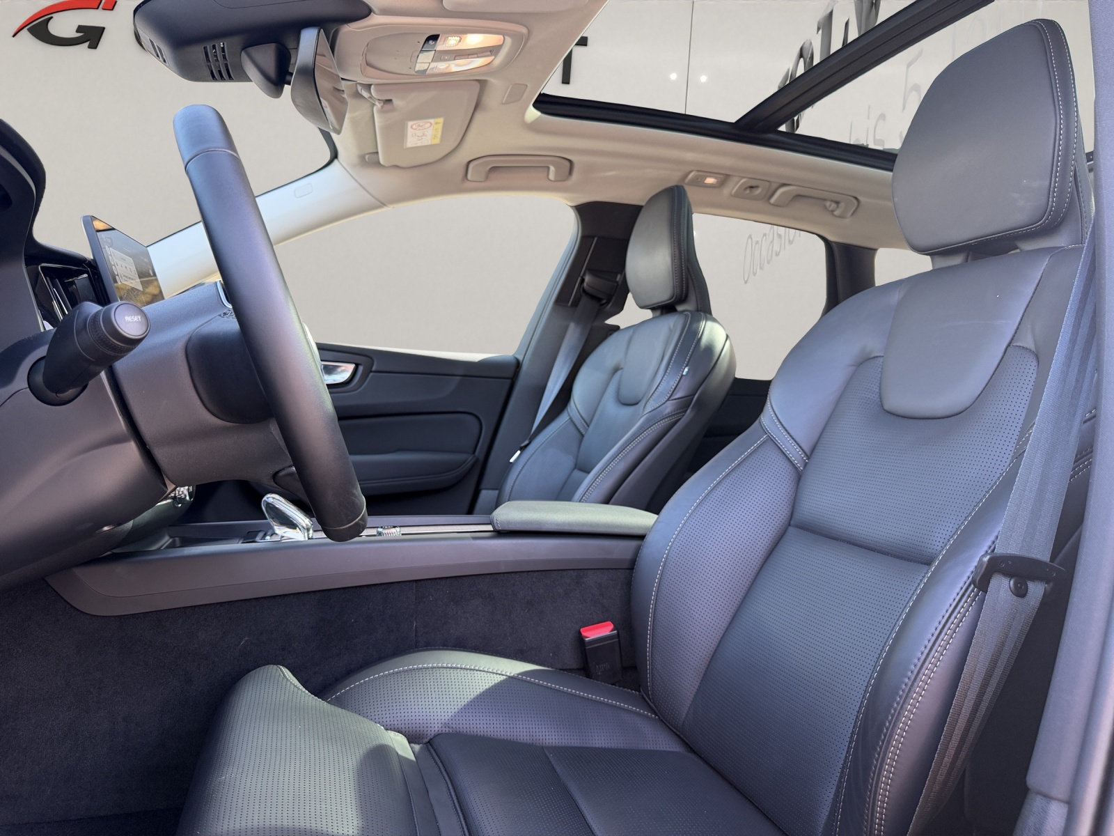 VOLVO XC60 2.0 T6 TE Plus Dark eAWD-image-8