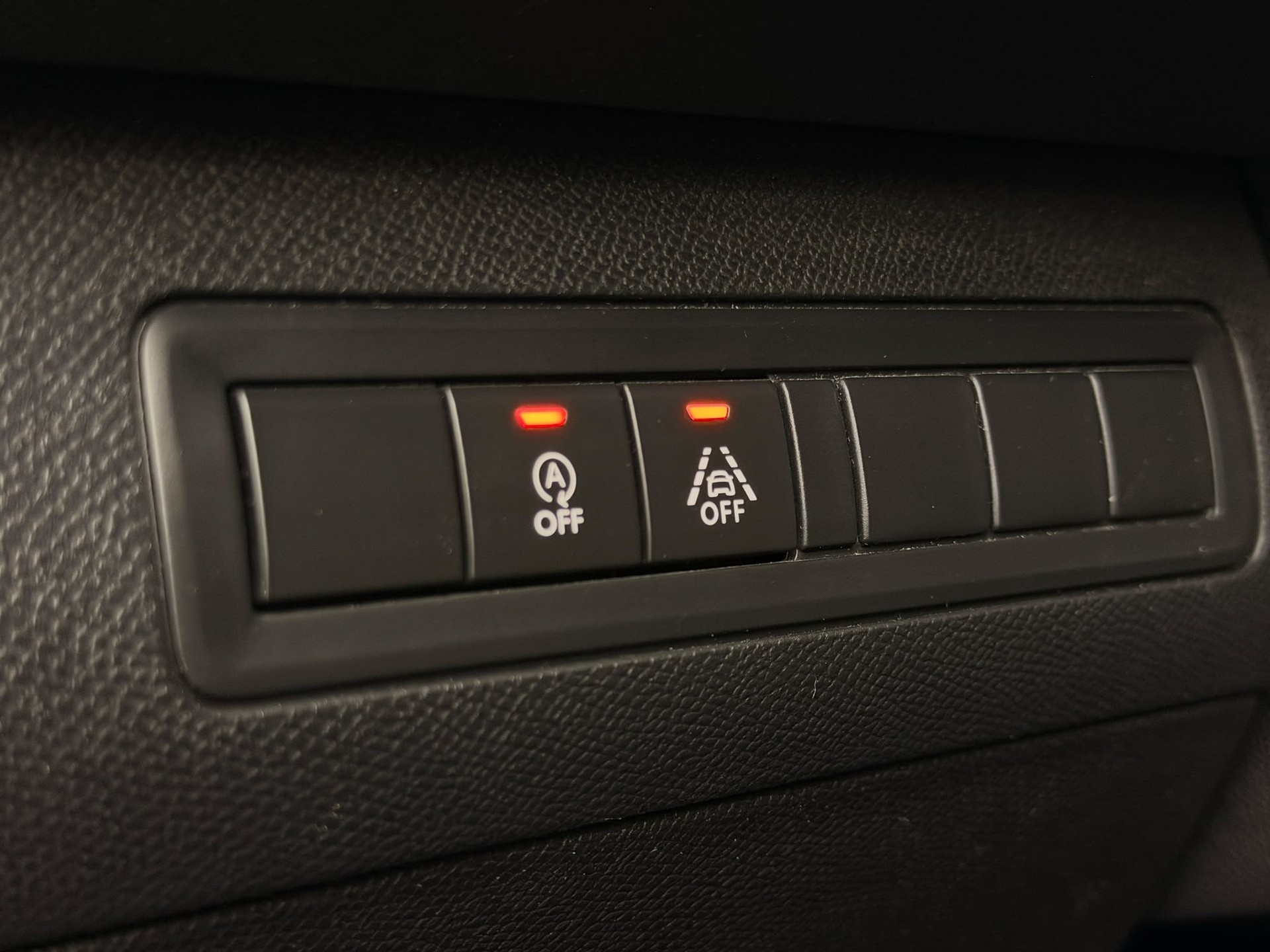 PEUGEOT 308 2.0 BlueHDI GT Line-image-19