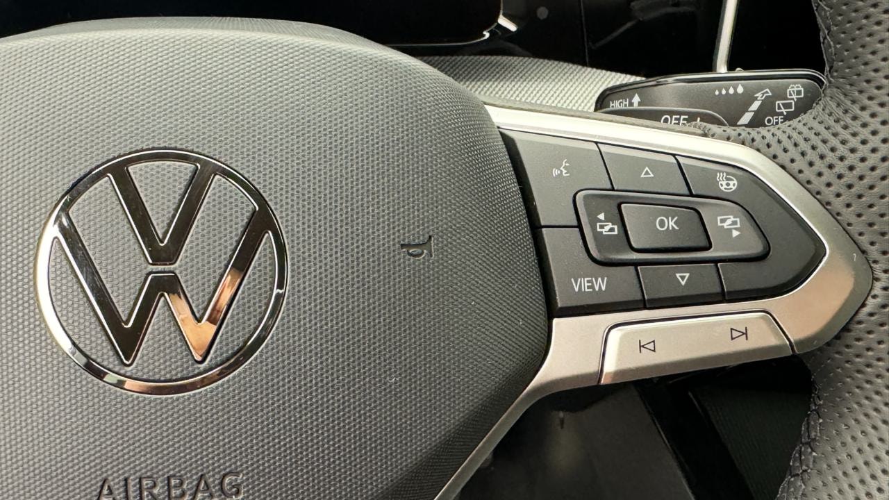 VW Golf 1.5 e TSI mHEV R-Line DSG-image-9