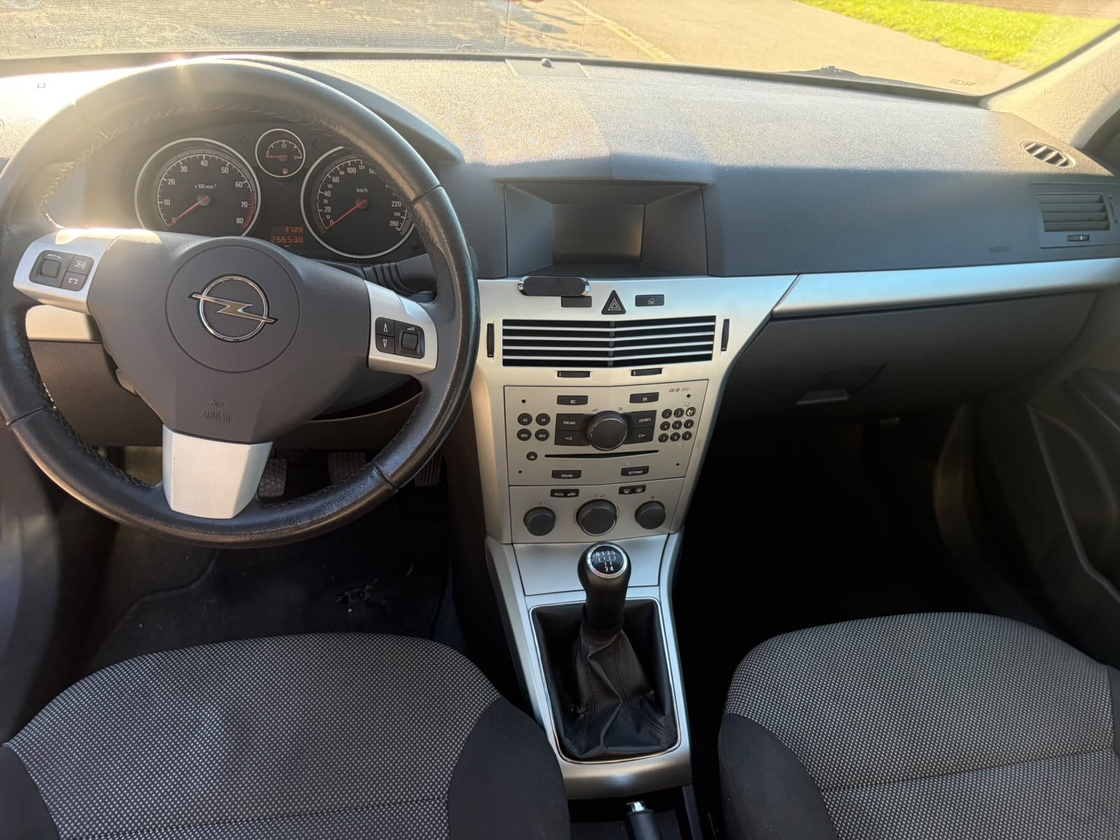 OPEL Astra 1.6i 16V Enjoy-image-3