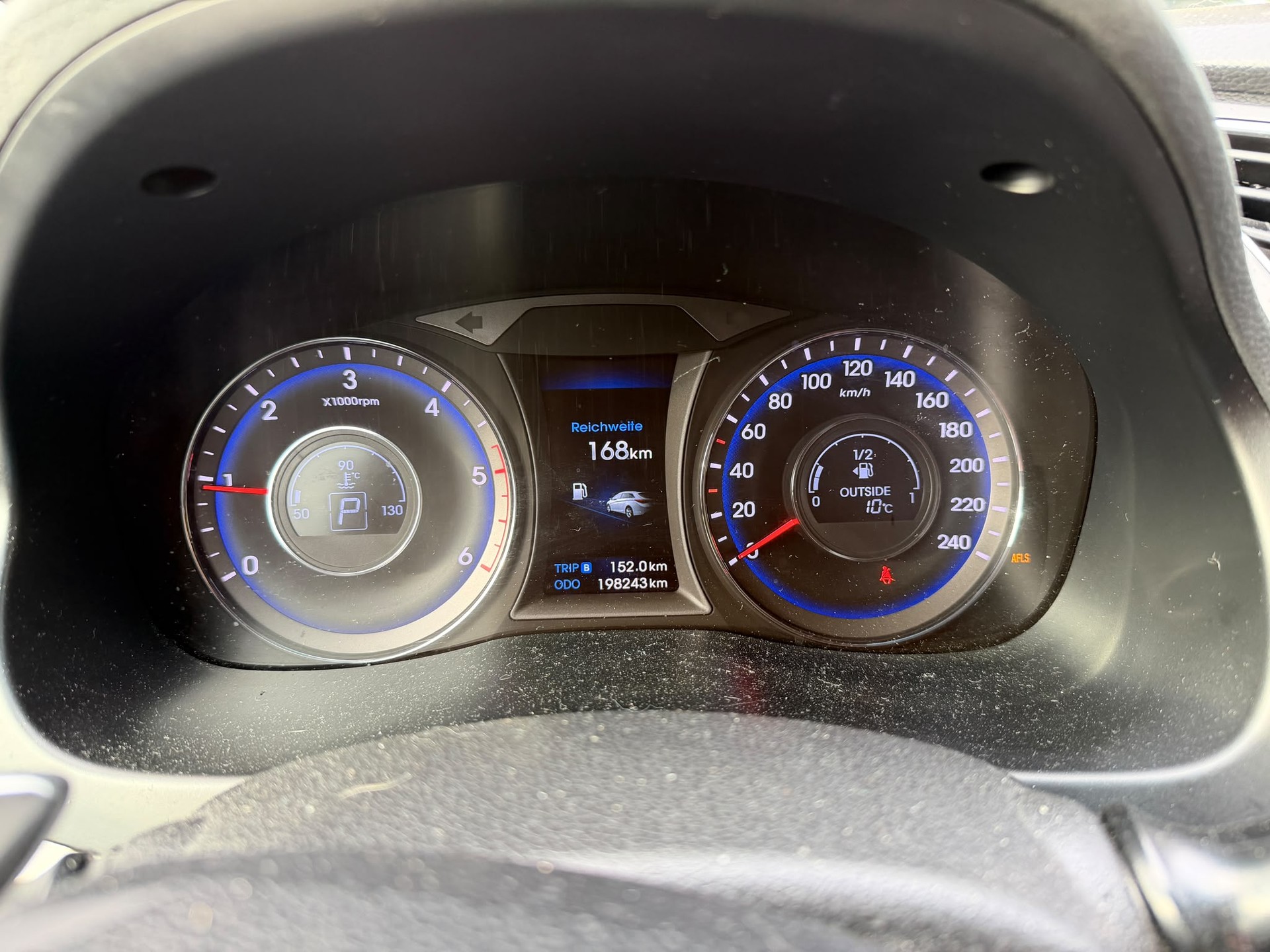HYUNDAI i40 Wagon 1.7 CRDI Premium Automatic-image-1