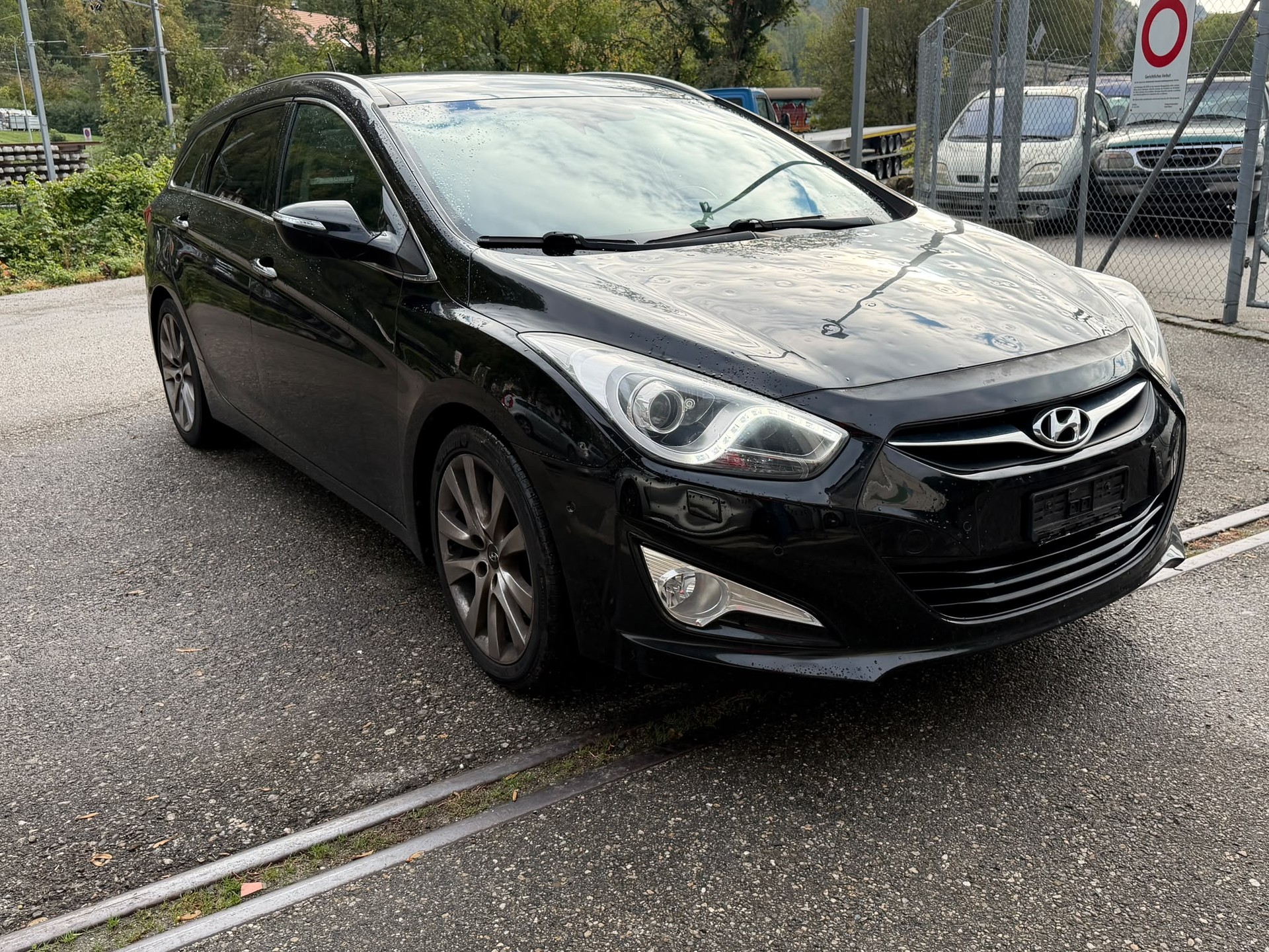 HYUNDAI i40 Wagon 1.7 CRDI Premium Automatic-image-2