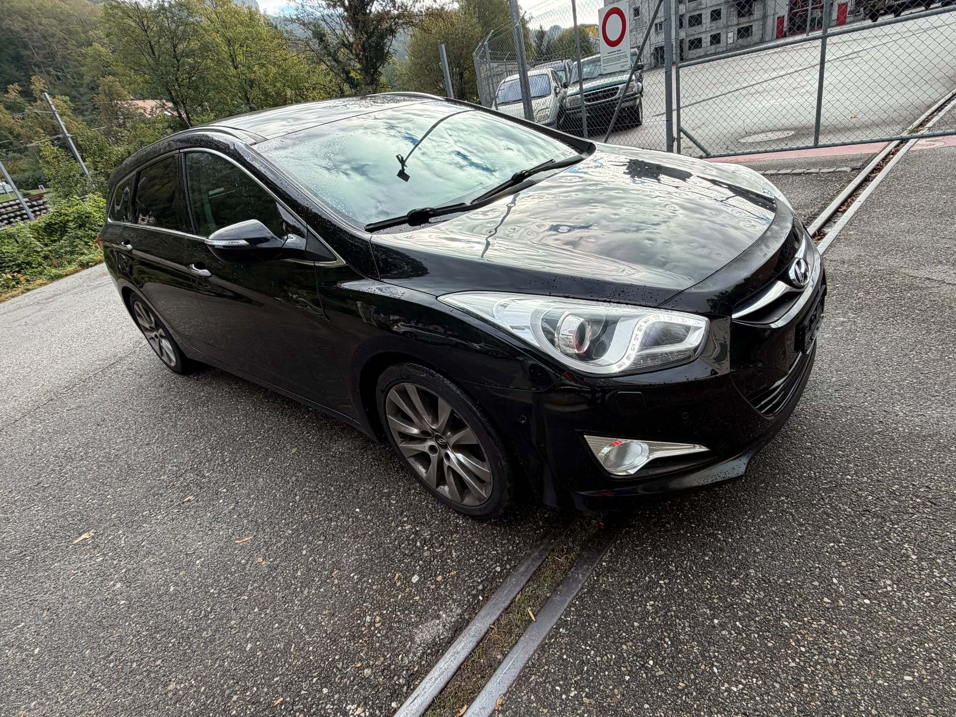 HYUNDAI i40 Wagon 1.7 CRDI Premium Automatic-image-3