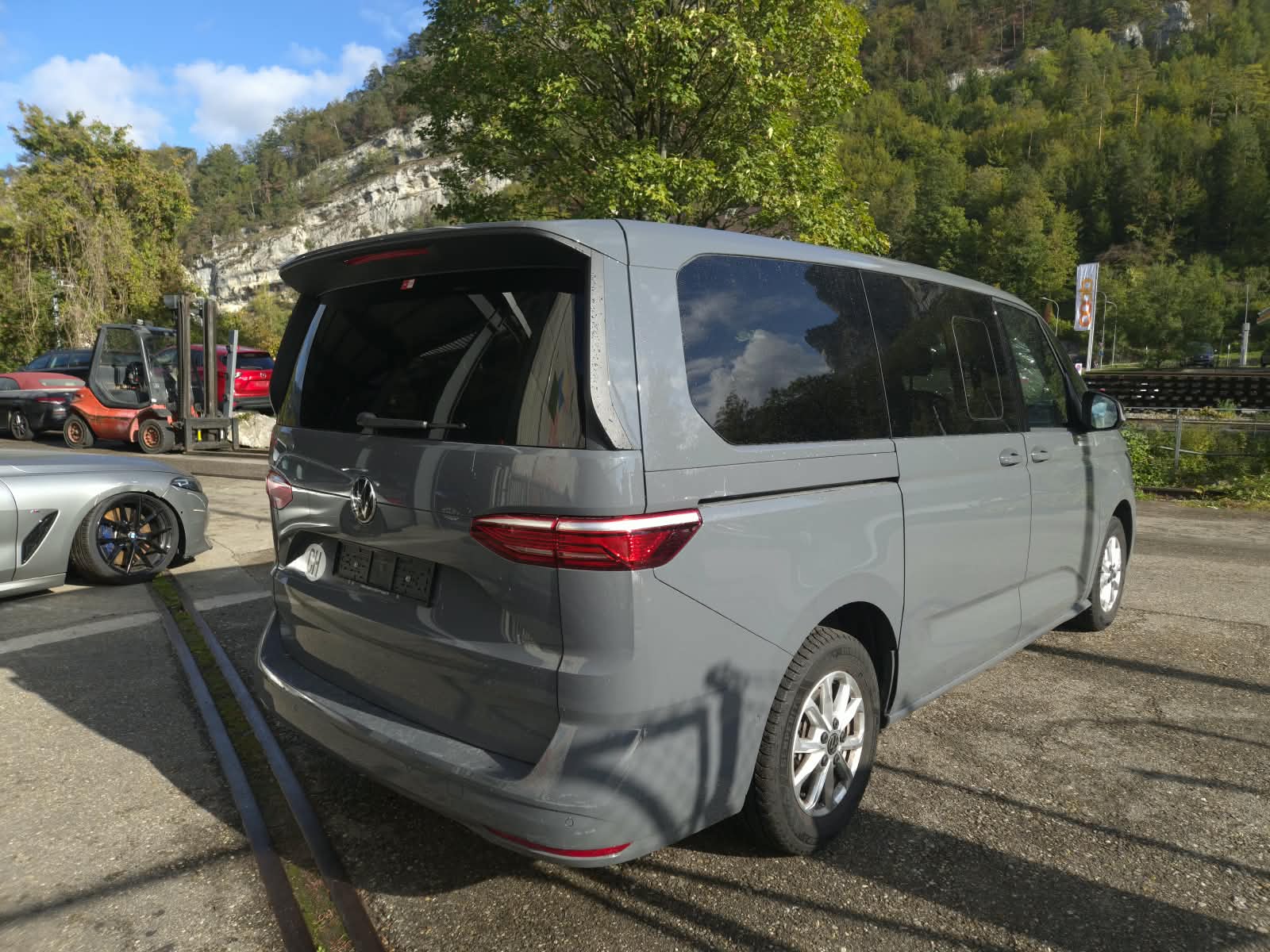 VW Multivan 2.0 TDI Life DSG Lang-image-1