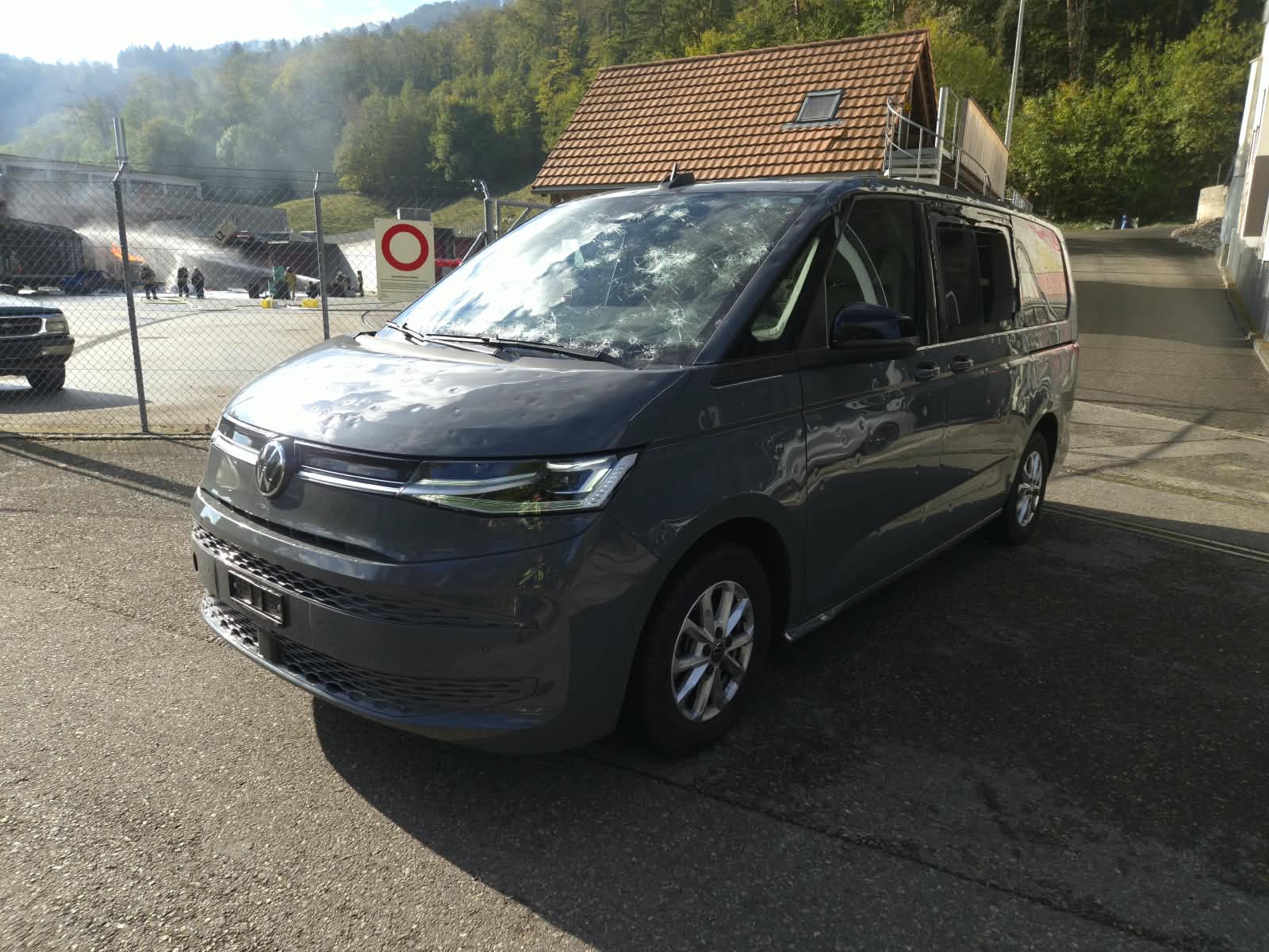 VW Multivan 2.0 TDI Life DSG Lang-image-0