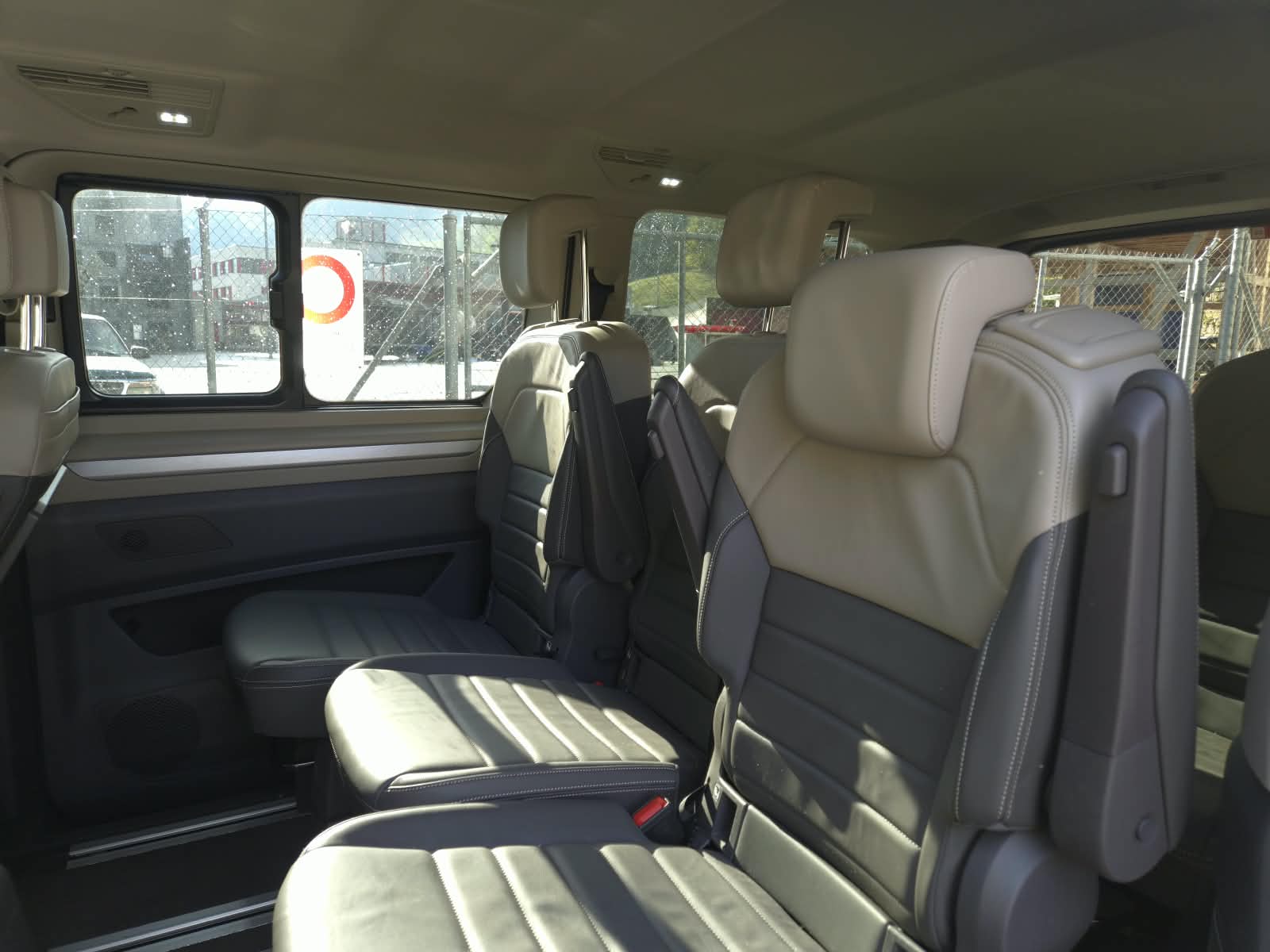 VW Multivan 2.0 TDI Life DSG Lang-image-14