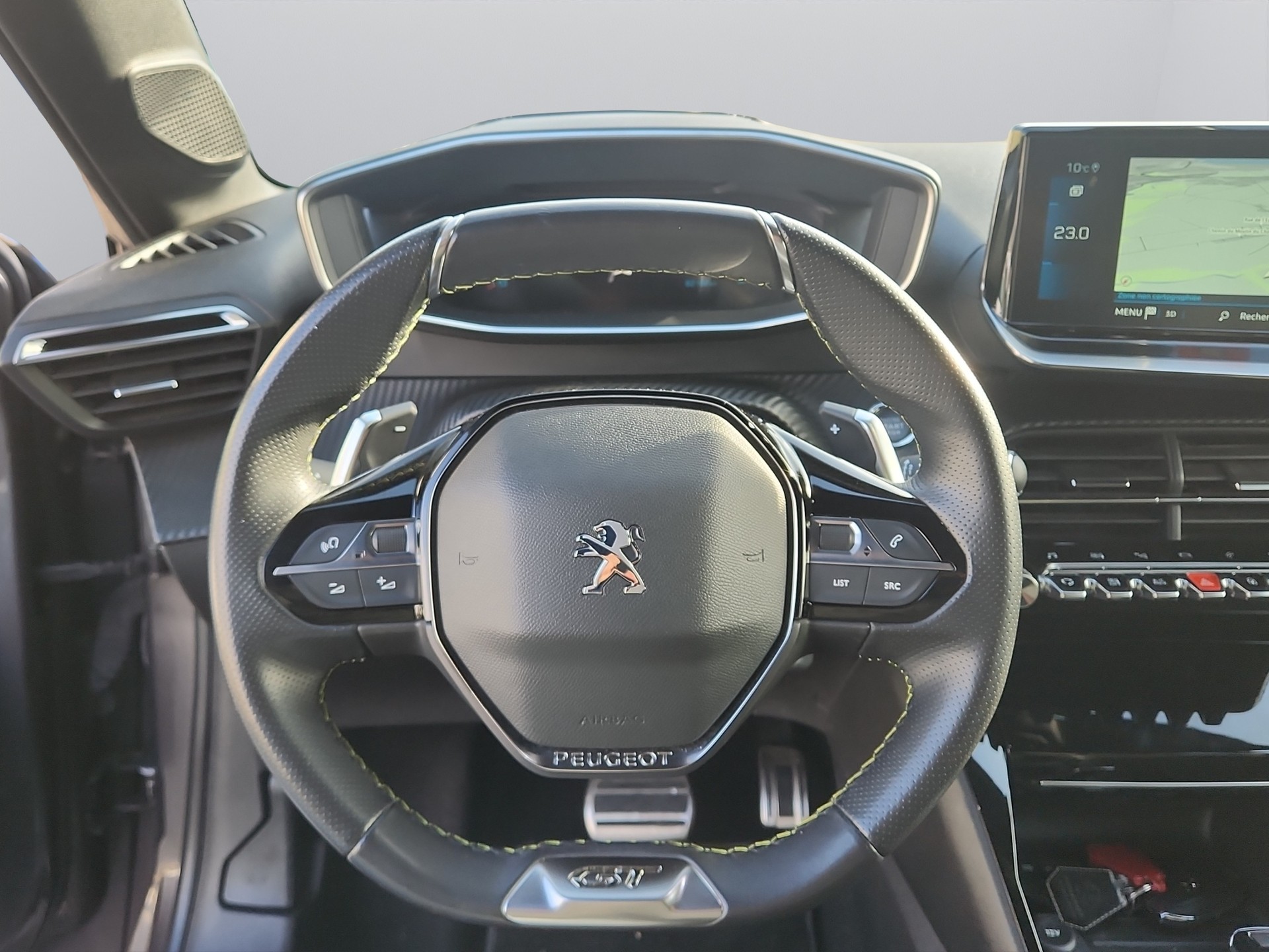 PEUGEOT 208 1.2 PureTech GT EAT8-image-7