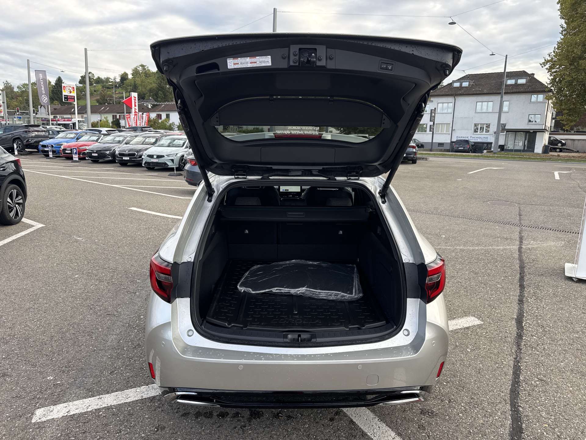TOYOTA Corolla Touring Sports 2.0 HSD Teamplayer e-CVT Automat-image-7