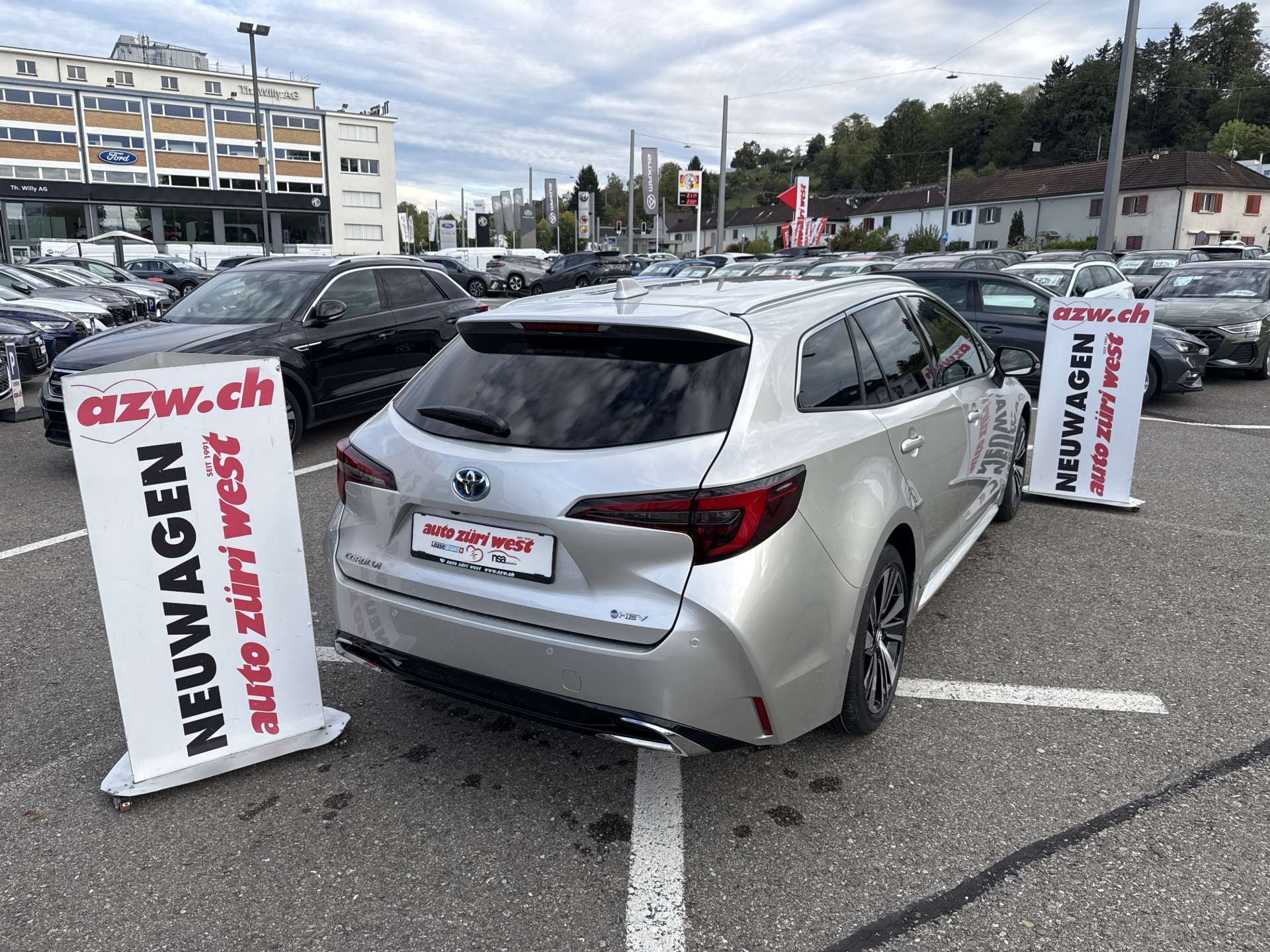 TOYOTA Corolla Touring Sports 2.0 HSD Teamplayer e-CVT Automat-image-2