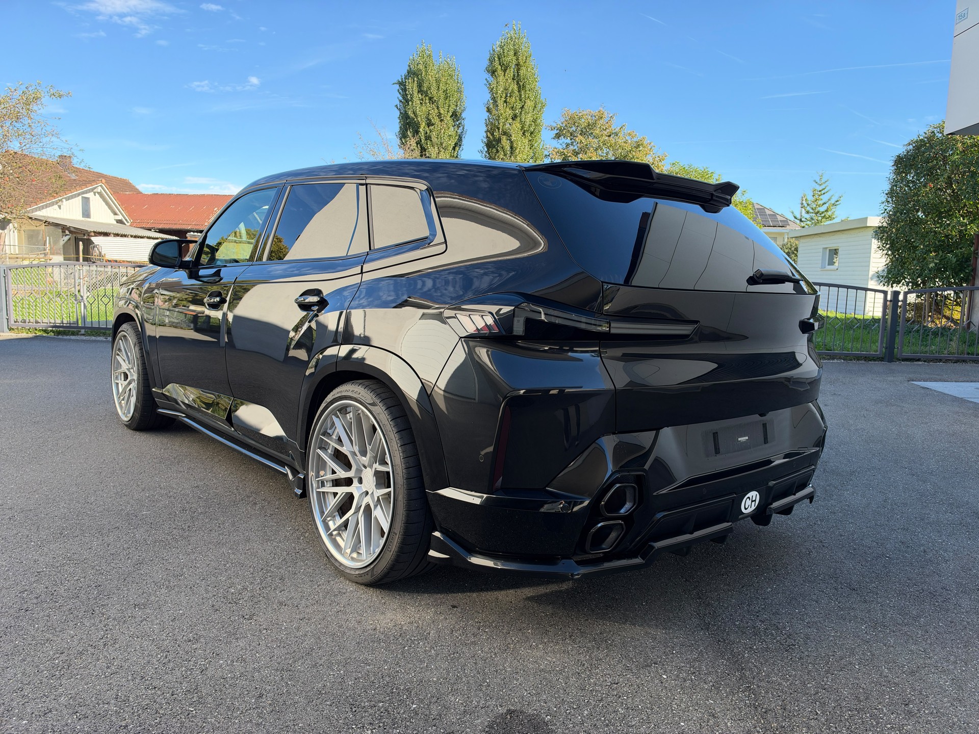 BMW XM xDrive PHEV Steptronic-image-3