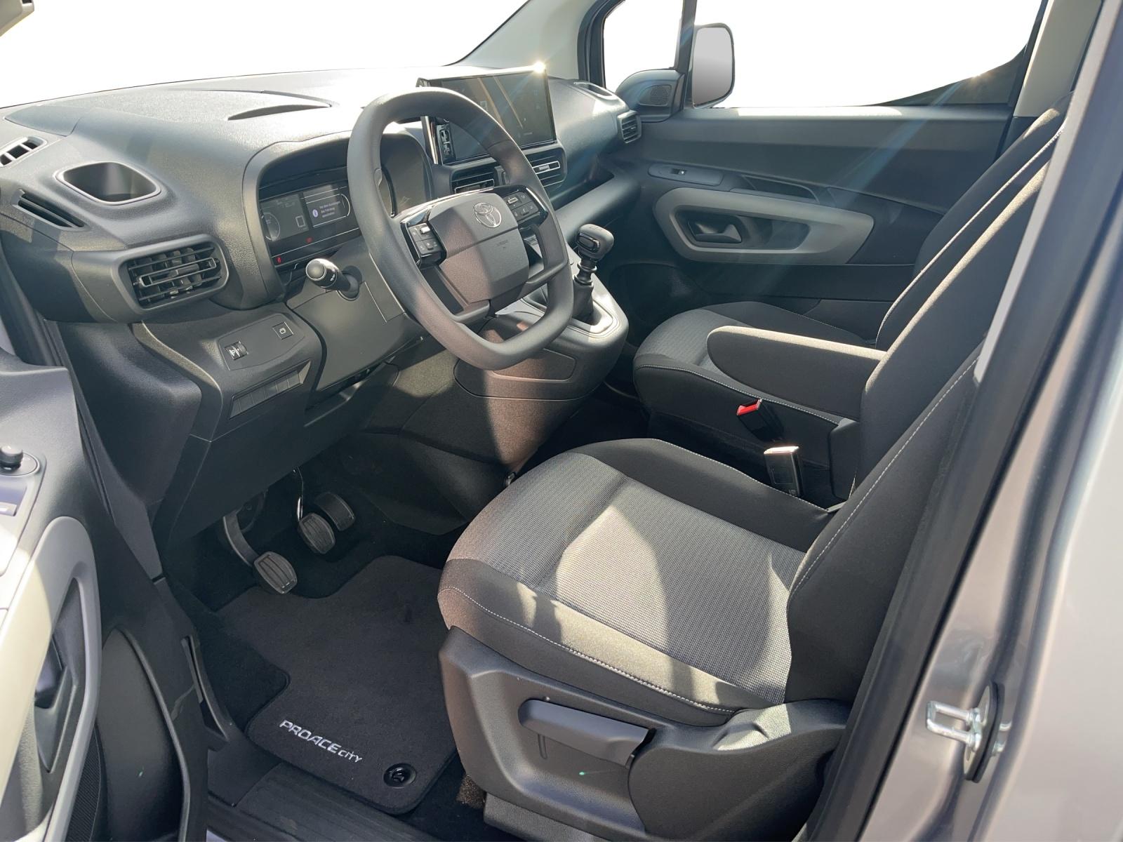 TOYOTA Proace City Verso L1 1.2 110 Comfort-image-5