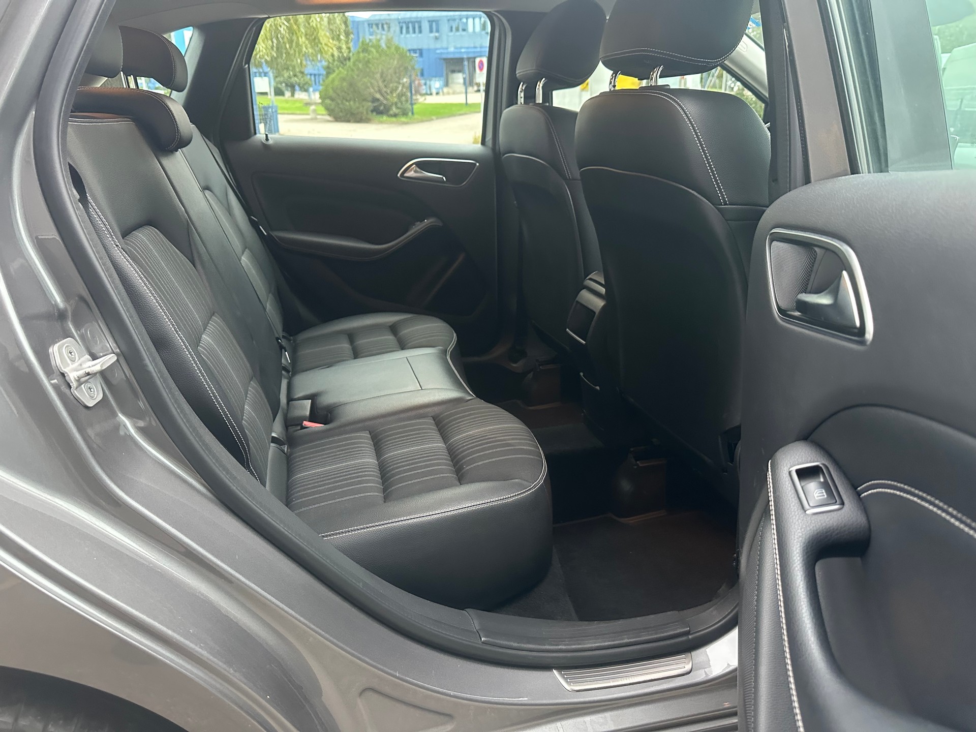 MERCEDES-BENZ CDI-image-12