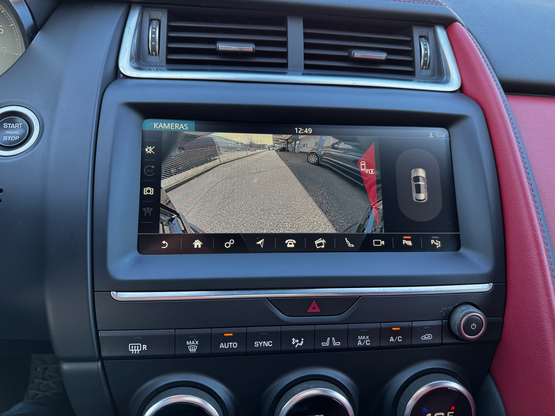 JAGUAR E-Pace 2.0 P250 R-Dynamic HSE AWD-image-7