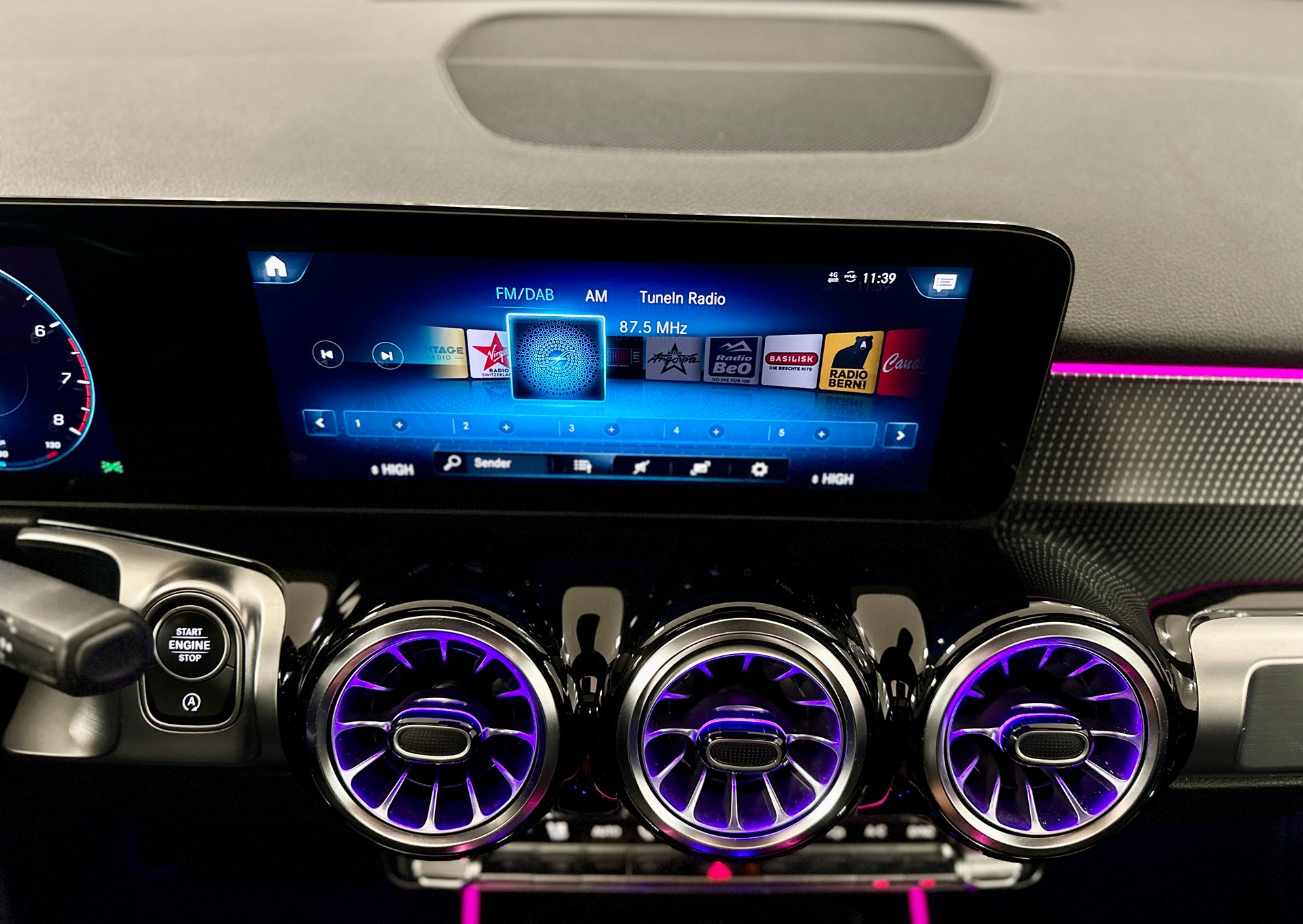MERCEDES-BENZ GLB 250 4Matic Progressive **7-PLÄTZER** 8G-Tronic-image-19