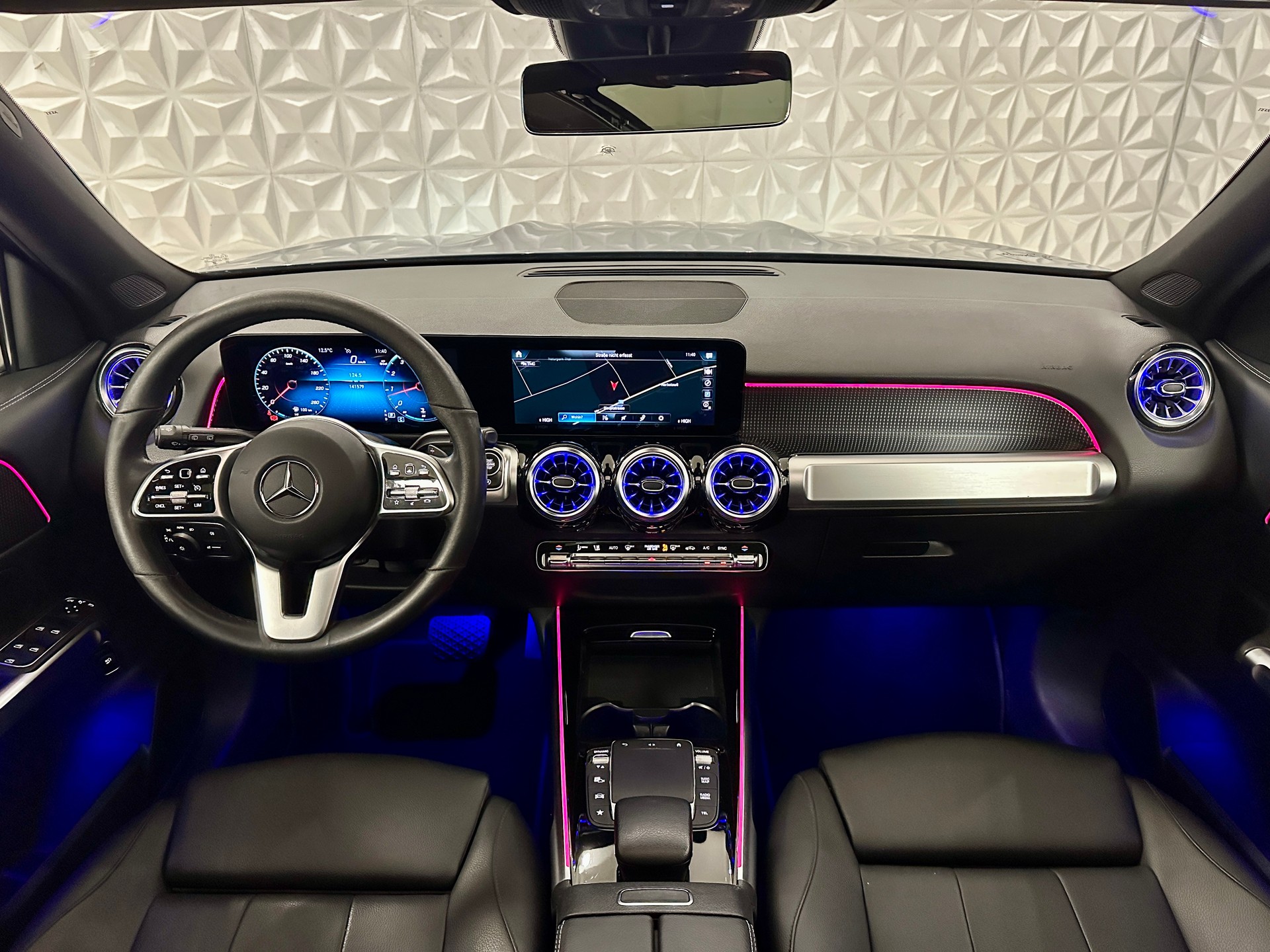 MERCEDES-BENZ GLB 250 4Matic Progressive **7-PLÄTZER** 8G-Tronic-image-16