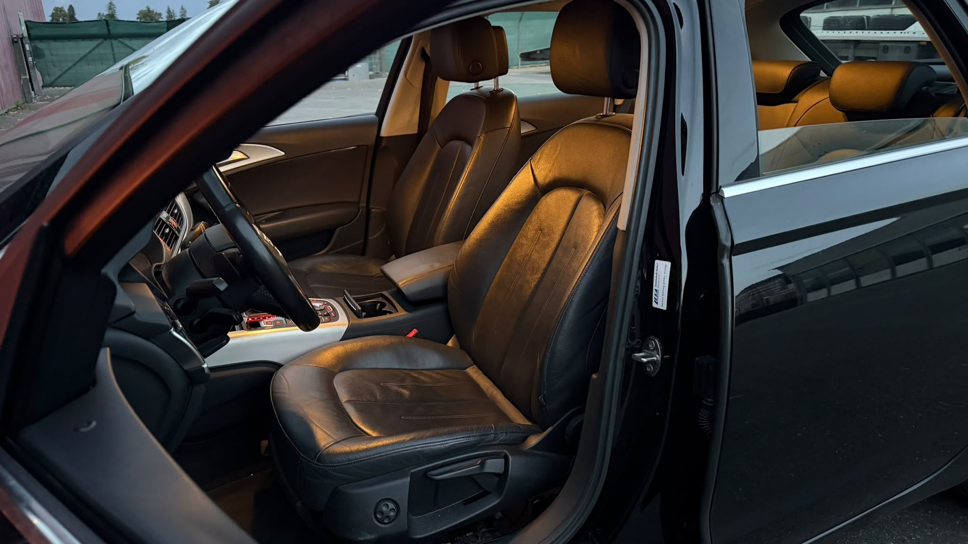 AUDI A6 Avant 2.0 TDI multitronic-image-10