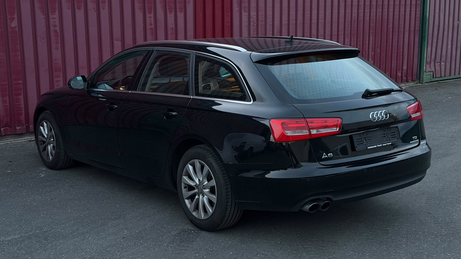 AUDI A6 Avant 2.0 TDI multitronic-image-4