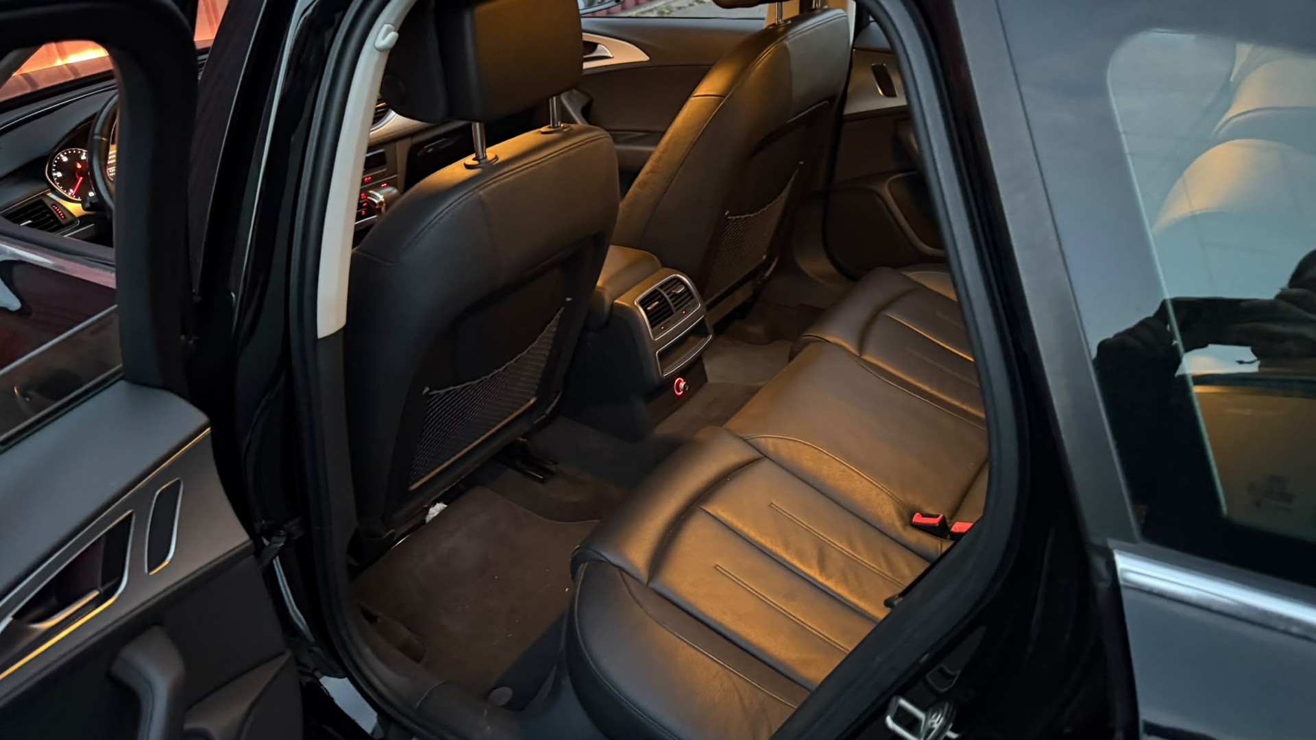 AUDI A6 Avant 2.0 TDI multitronic-image-11