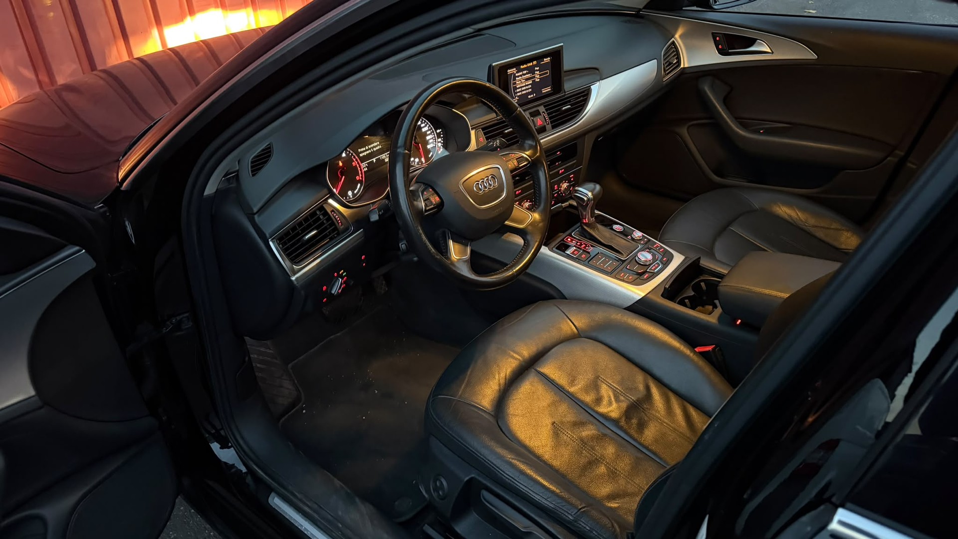AUDI A6 Avant 2.0 TDI multitronic-image-9