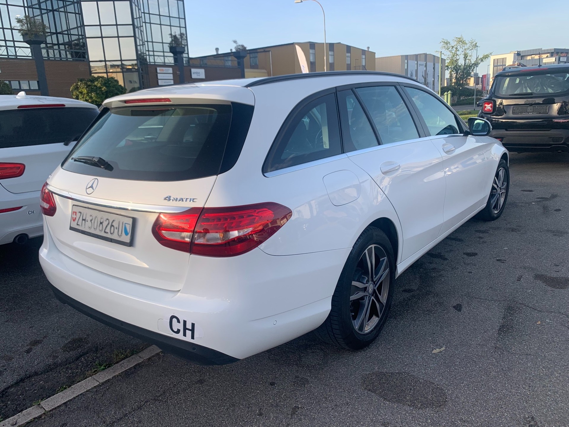 MERCEDES-BENZ C 200 Exclusive 4Matic 7G-Tronic-image-8
