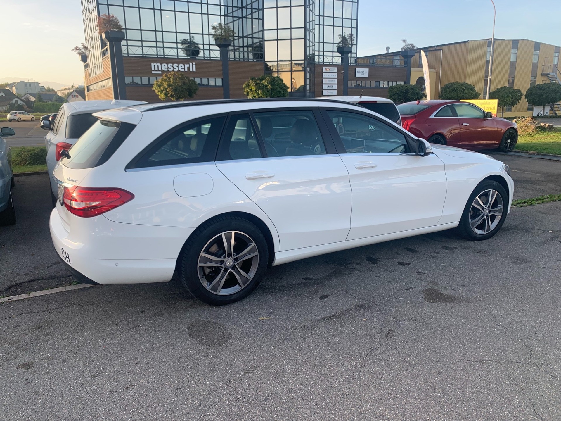 MERCEDES-BENZ C 200 Exclusive 4Matic 7G-Tronic-image-5