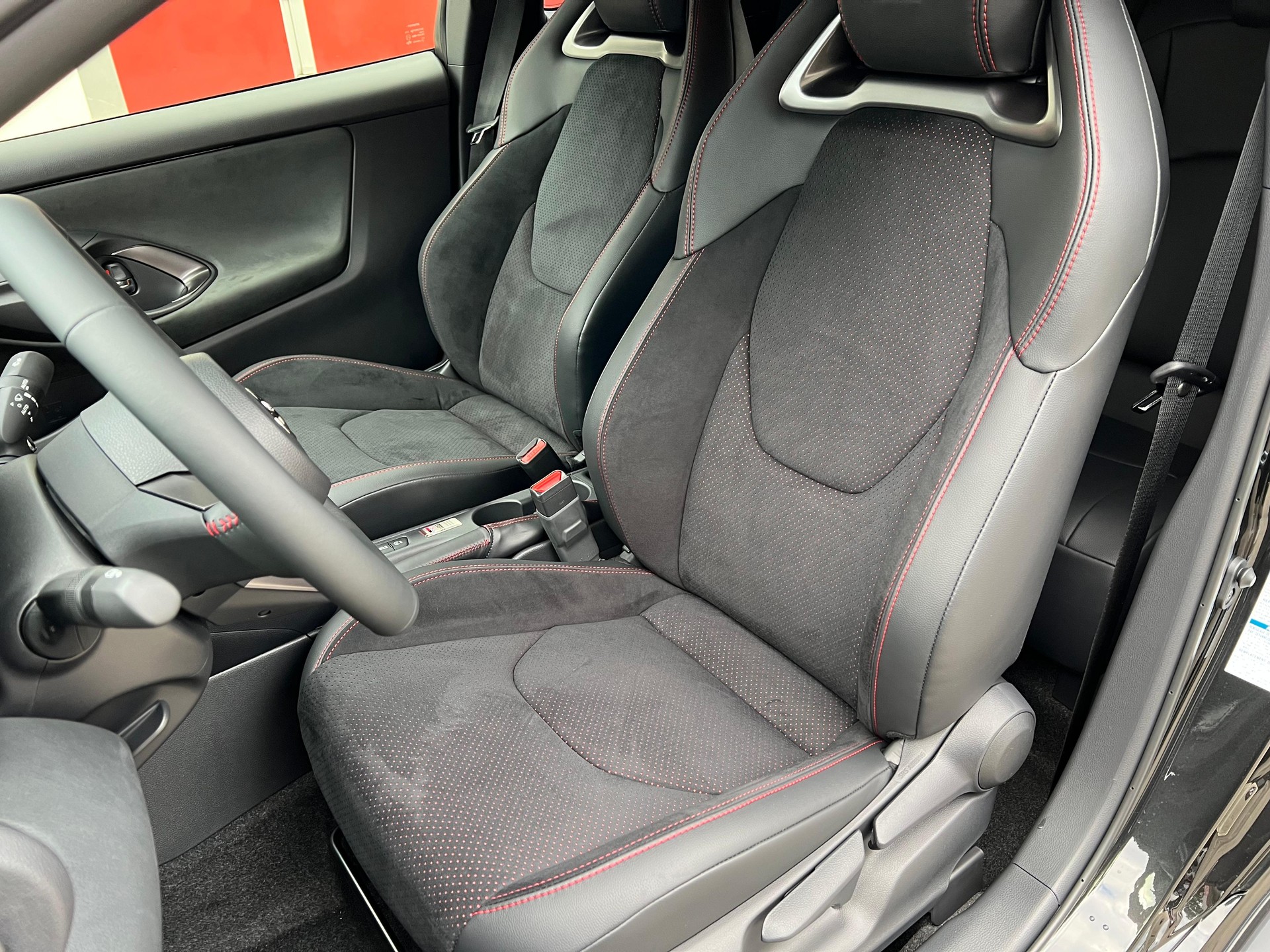 TOYOTA GR Yaris 1.6 Turbo Sport 4x4-image-9